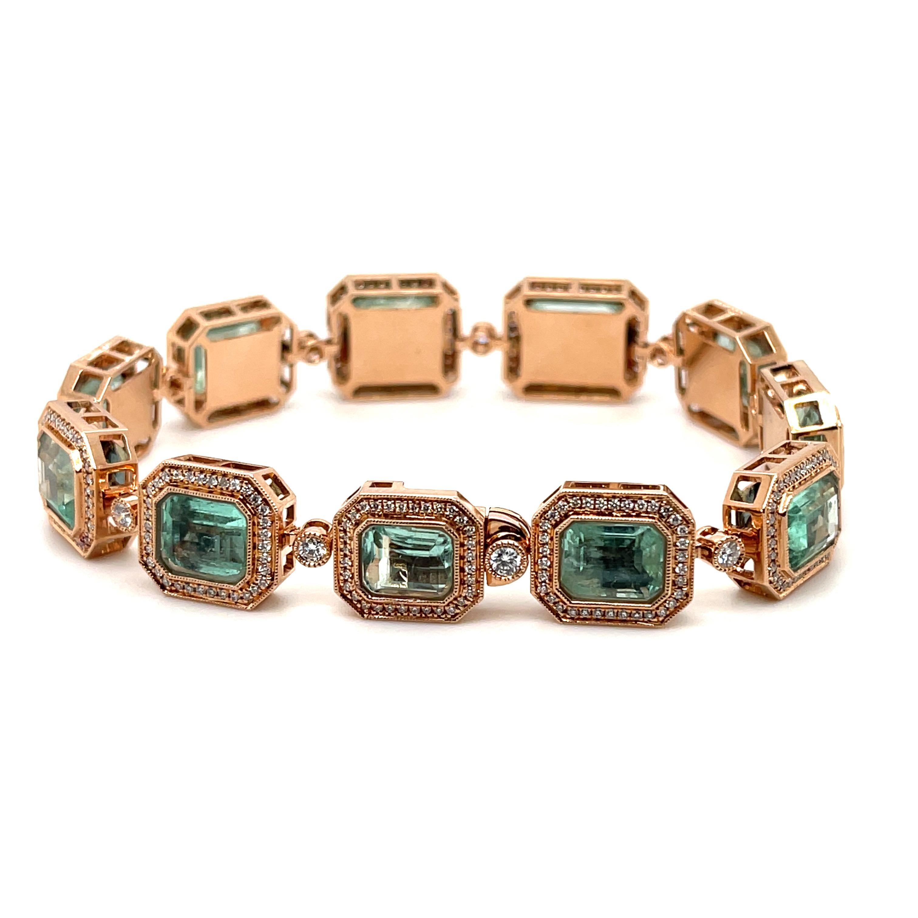 Contemporain Bracelet en or rose 14 carats avec émeraudes de Colombie taille émeraude et diamants en vente