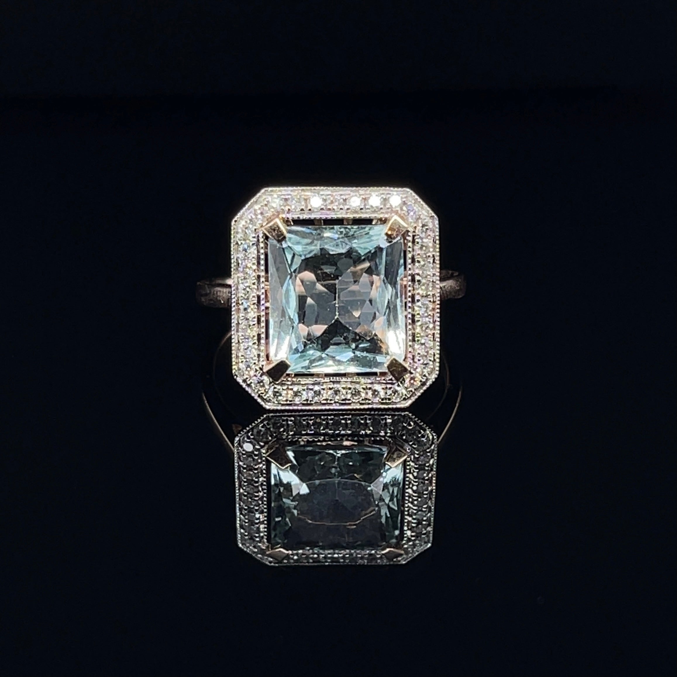 For Sale:  14ct Rose Gold Ring with 3.44ct Aquamarine and Diamond 7