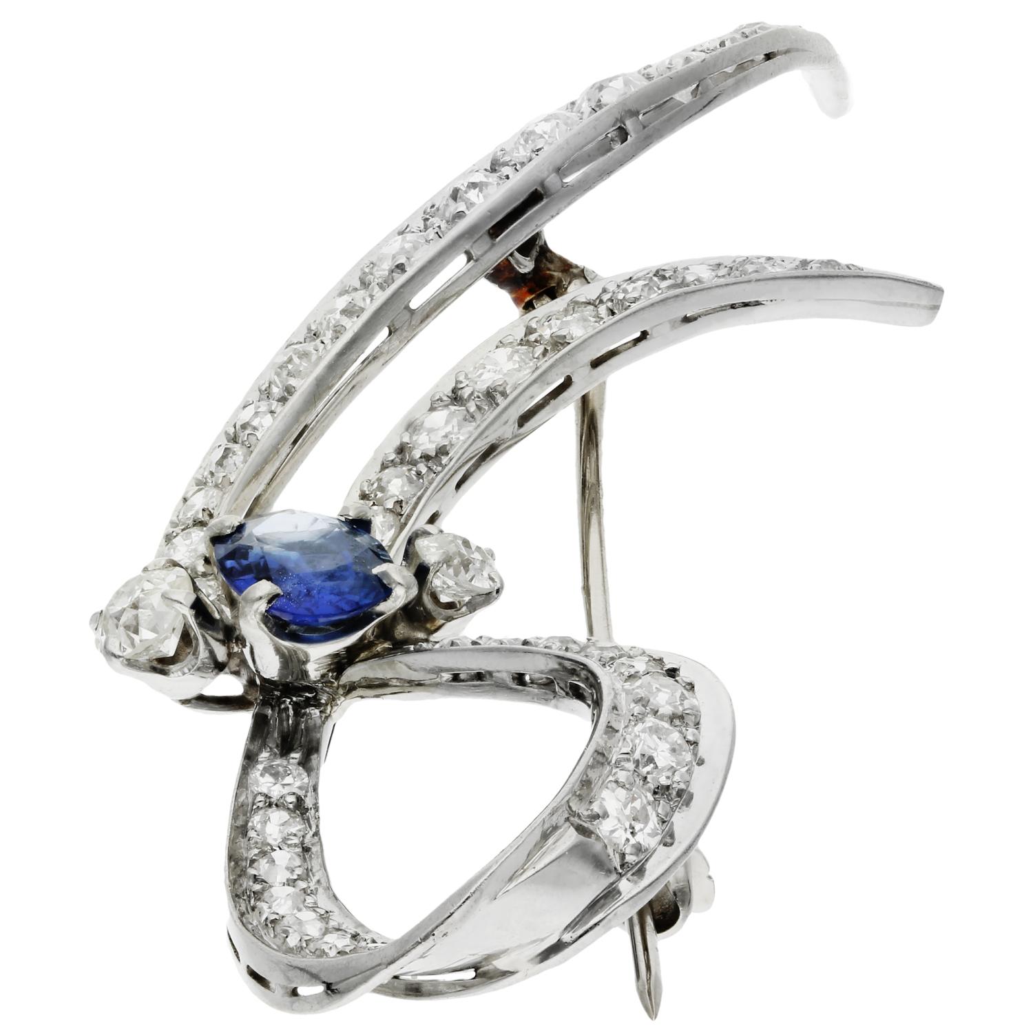14ct White Gold 0.60ct Sapphire & 1.45ct Diamond Brooch In Good Condition For Sale In Birmingham, GB