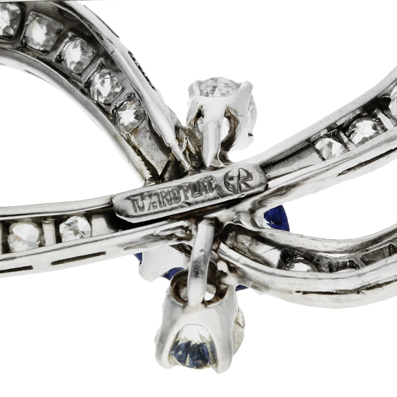 14ct White Gold 0.60ct Sapphire & 1.45ct Diamond Brooch For Sale 1