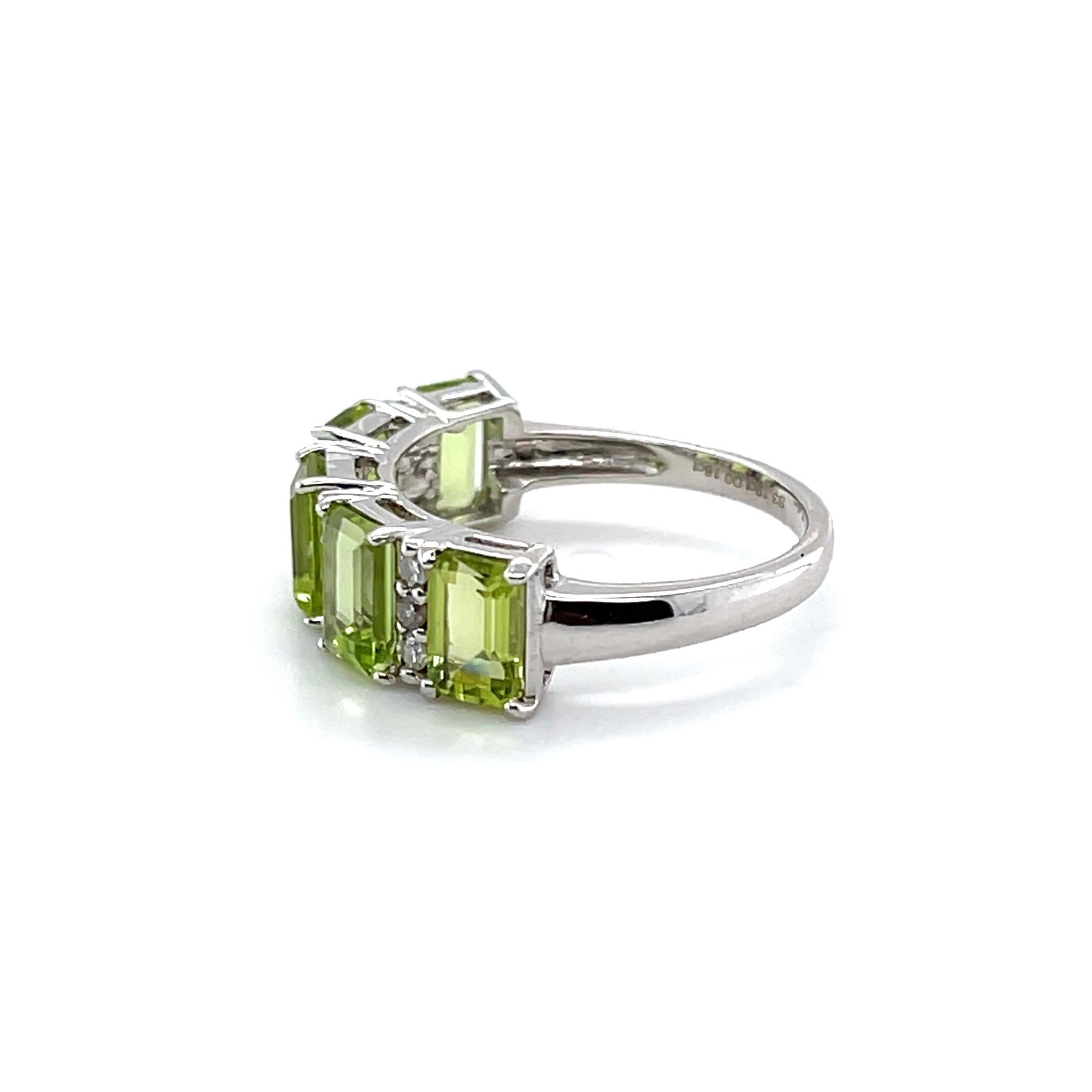 For Sale:  14ct White Gold 5 Stone Peridot and Diamond Ring 3