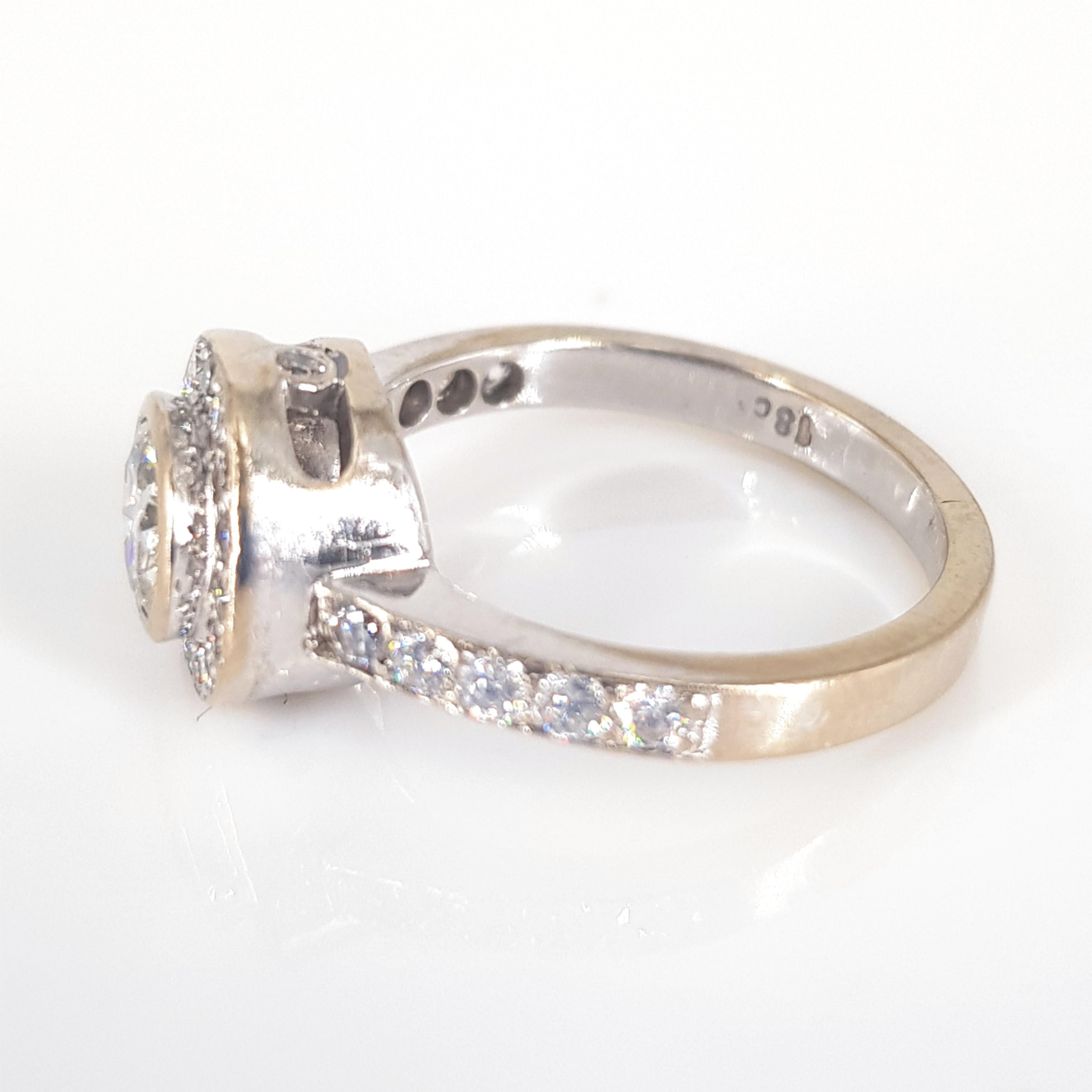 Bague en or blanc 14 carats et diamants en vente 1