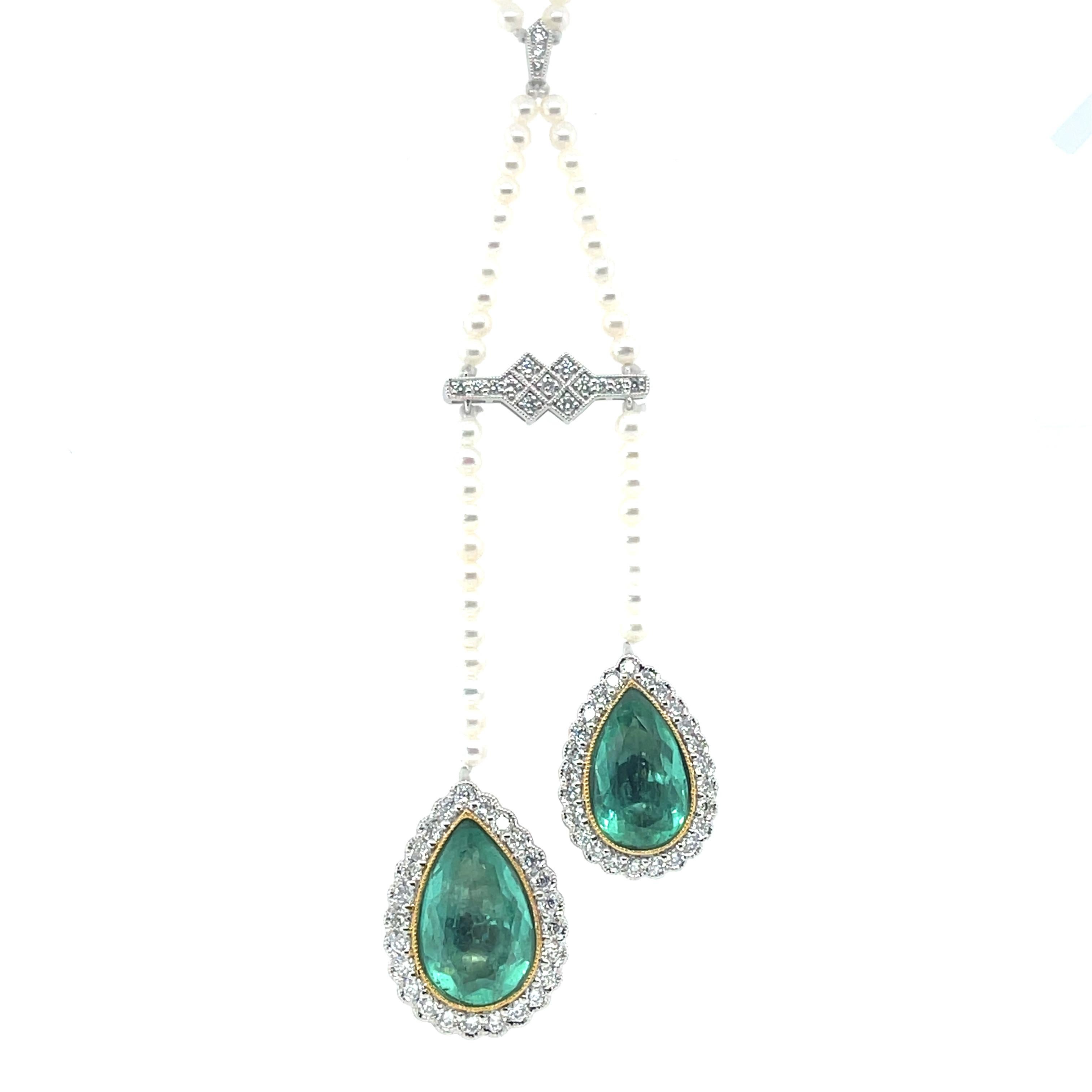 Halskette aus Weißgold und Platin mit Smaragd, Perle und Diamant, 14 Karat (Tropfenschliff) im Angebot