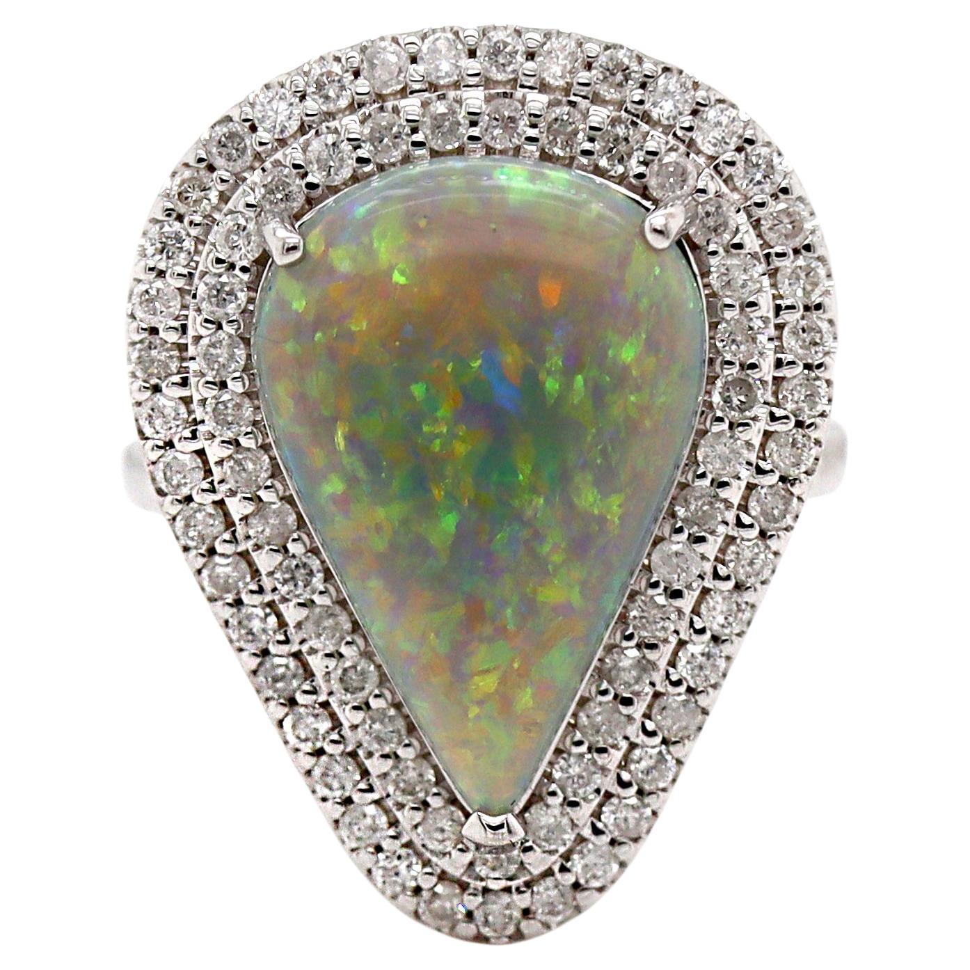 Anillo de Cóctel de Oro Blanco 14CT Ópalo Australiano y Diamantes