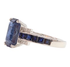 Bague habillée en or blanc 14ct, saphir de Ceylan et diamants