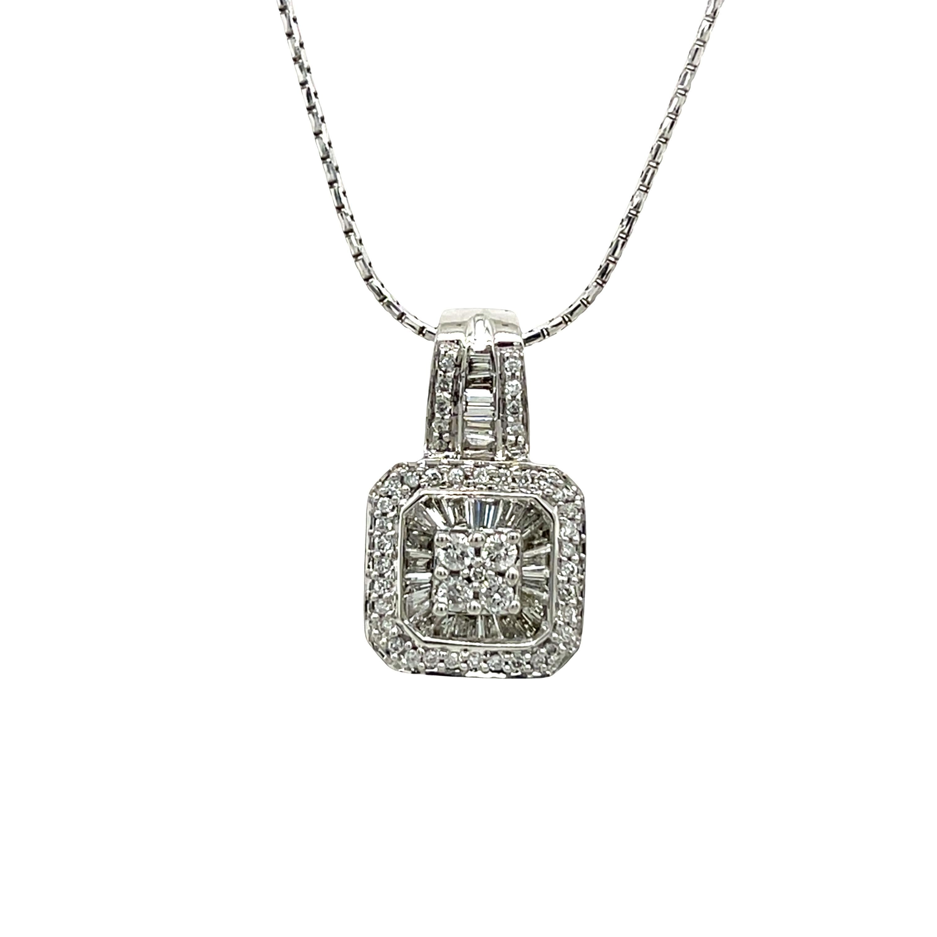 Taglio rotondo Ciondolo a grappolo in oro bianco 14ct con diamanti rotondi da 0,50 ct. in vendita