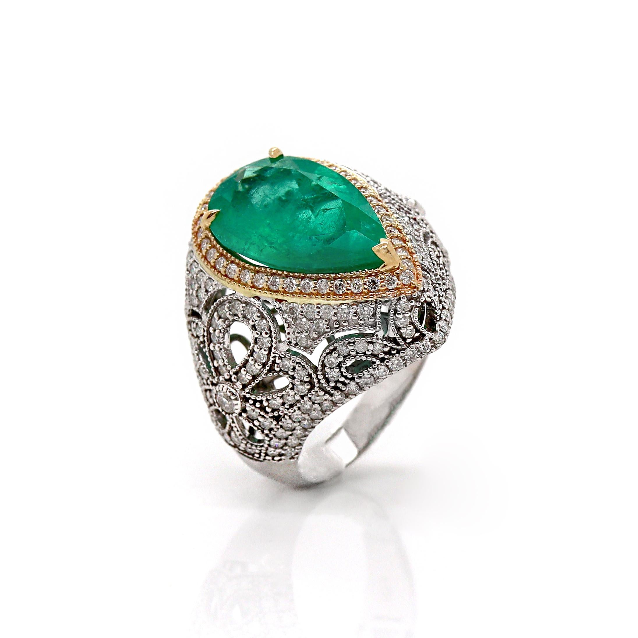 Pear Cut 14CT White Gold Colombian Emerald And Diamond Cocktail Ring For Sale