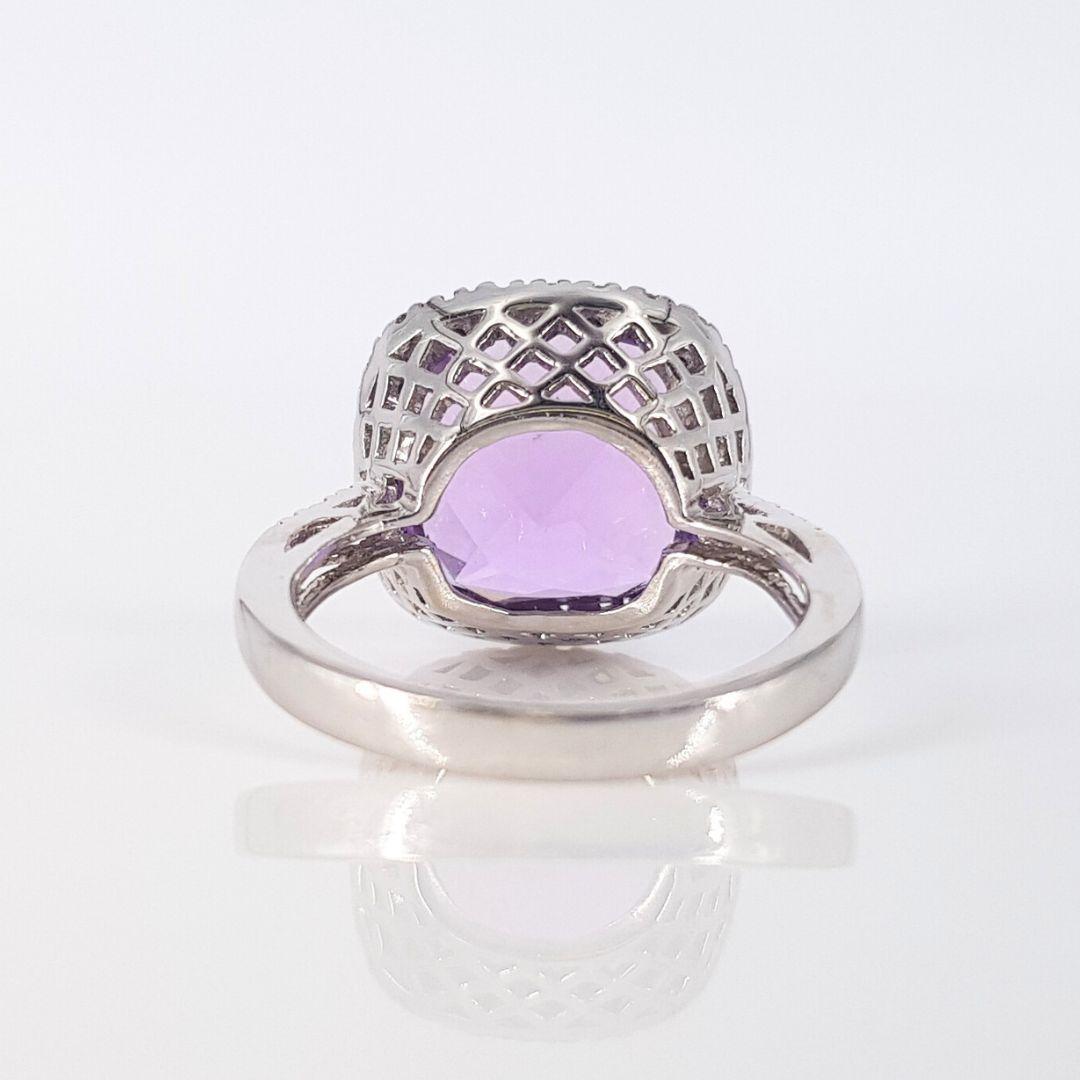 14ct White Gold Diamond And Amethyst Ring In Excellent Condition For Sale In Cape Town, ZA