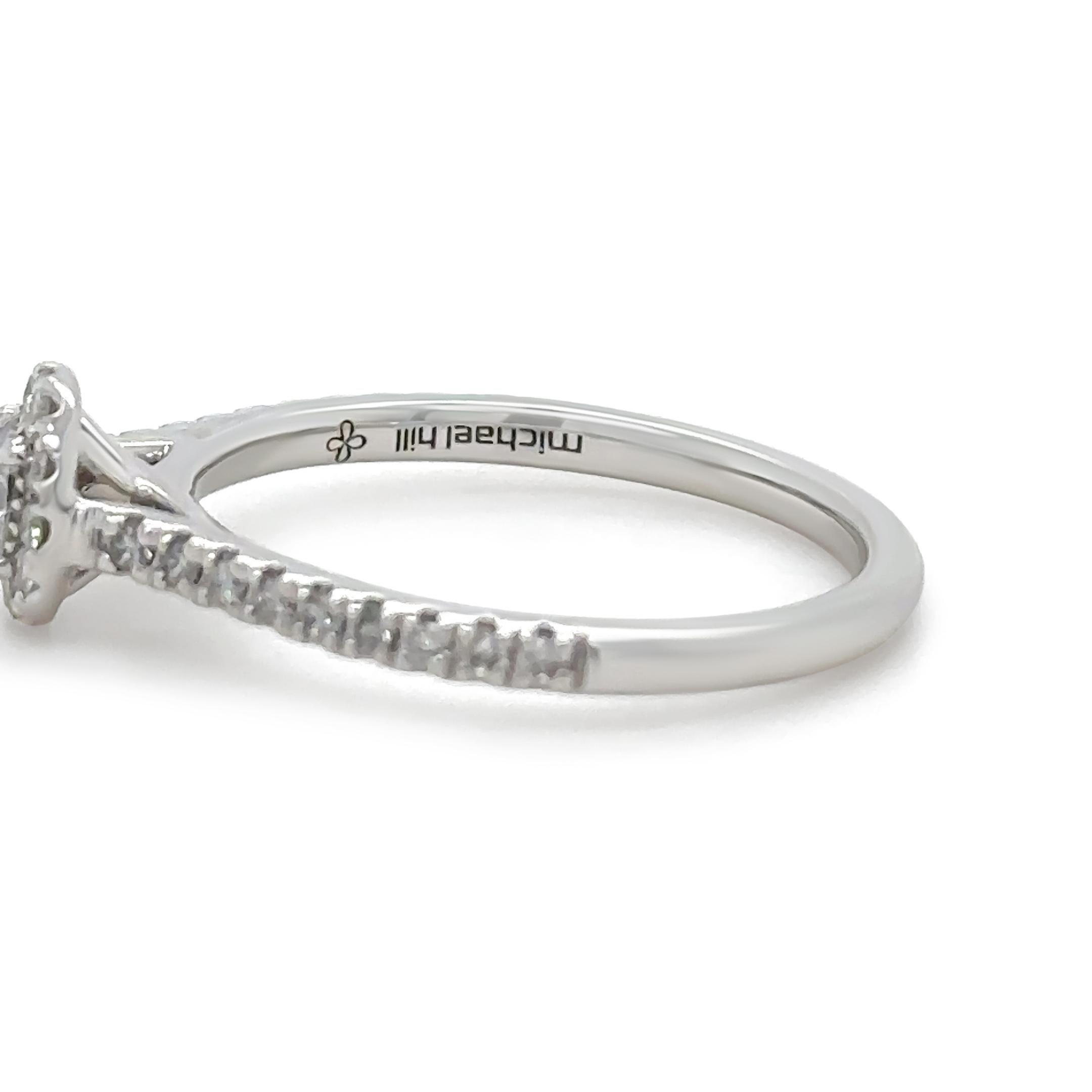 Bague de mariage en or blanc 14ct avec halo de diamants 0.73ct en vente 1