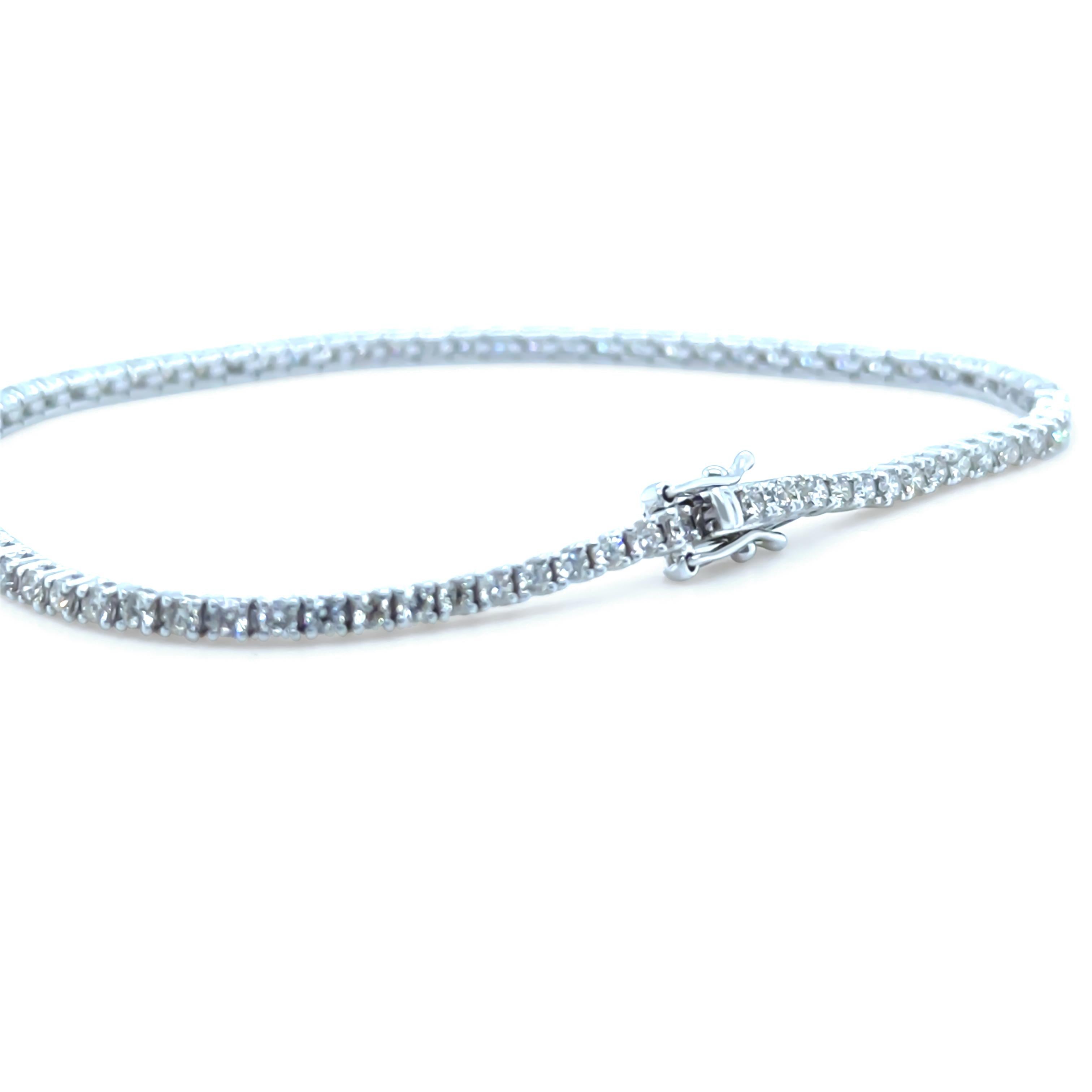 14ct White Gold Diamond Tennis Bracelet 2.00ct 6.5g In Excellent Condition For Sale In SYDNEY, NSW
