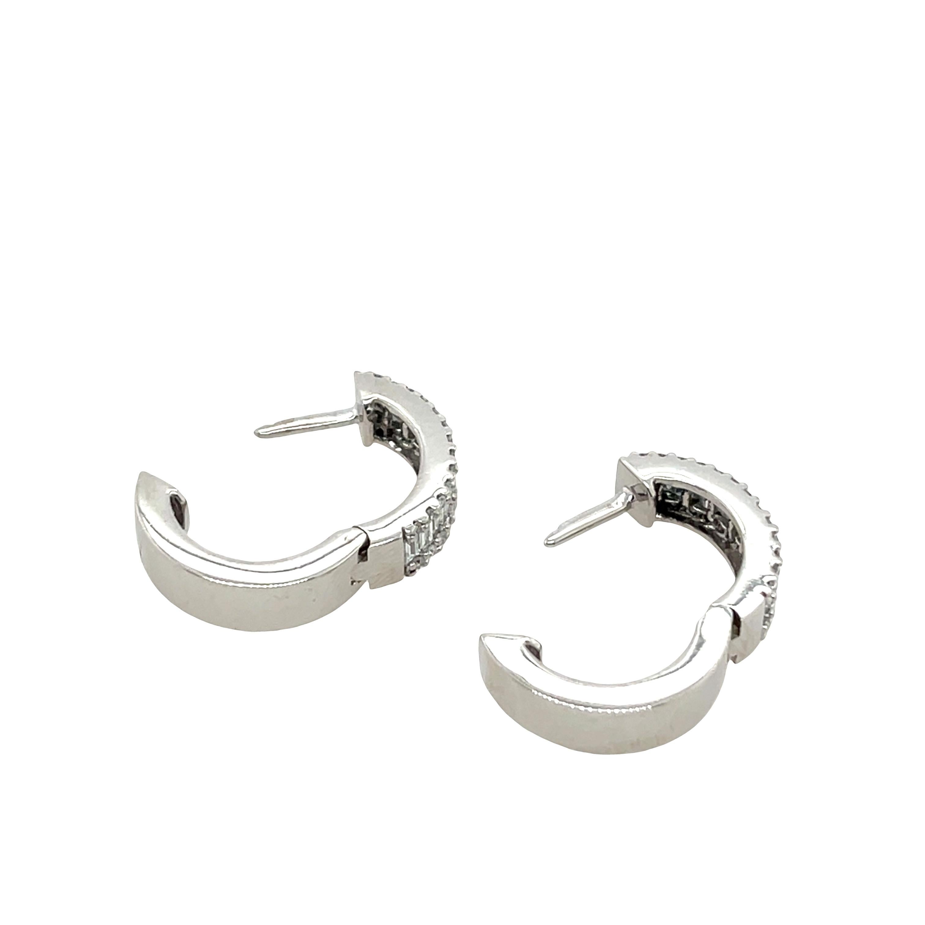 Orecchini a cerchio con diamanti naturali in oro bianco 14ct, con 0,95ct di diamanti naturali incastonati In condizioni ottime in vendita a London, GB