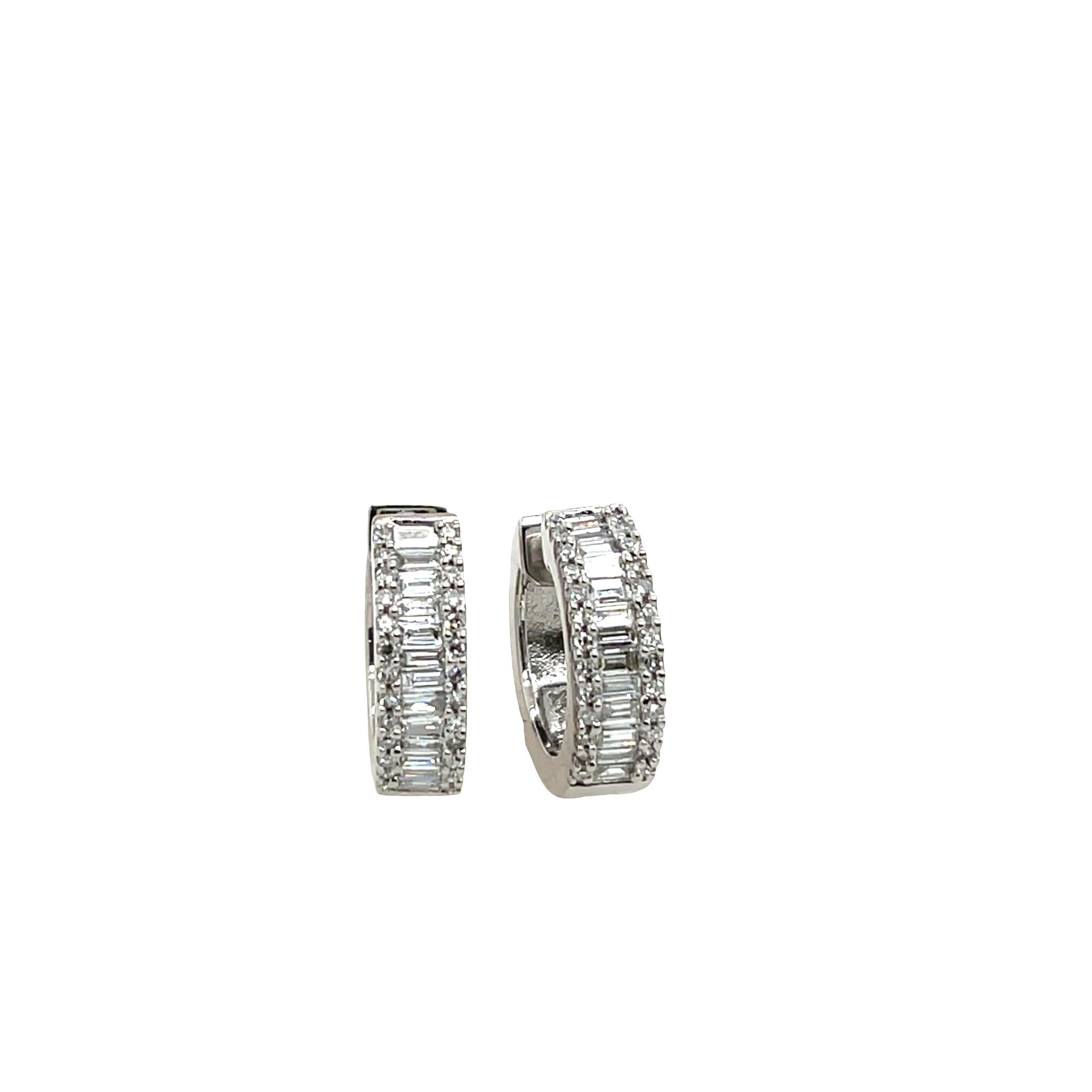 Orecchini a cerchio con diamanti naturali in oro bianco 14ct, con 0,95ct di diamanti naturali incastonati