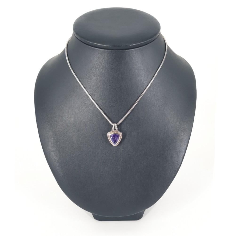 14ct White Gold Necklace with 18ct White Gold Tanzanite Pendant  For Sale 2