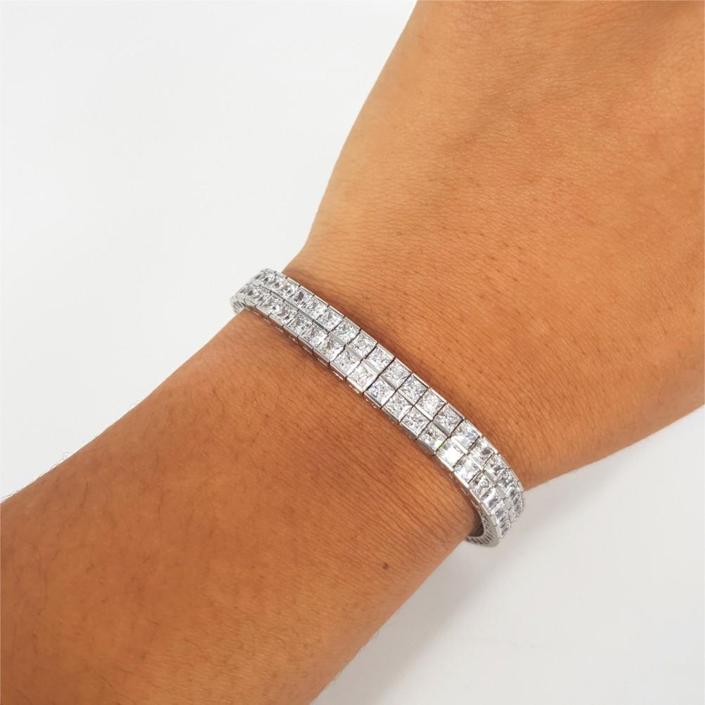 Bracelet tennis en or blanc 14 carats avec zirconia cubique taille princesse en vente 6