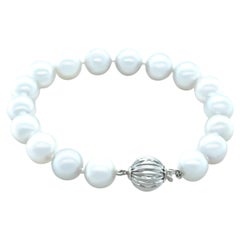 Bracelet noué en or blanc 14ct avec perles de culture des mers du Sud