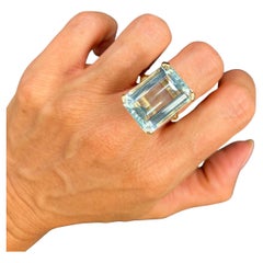 14ct Yellow Gold, 1980s Large 19.64 Carat Aquamarine & Baguette Cut Diamond Ring