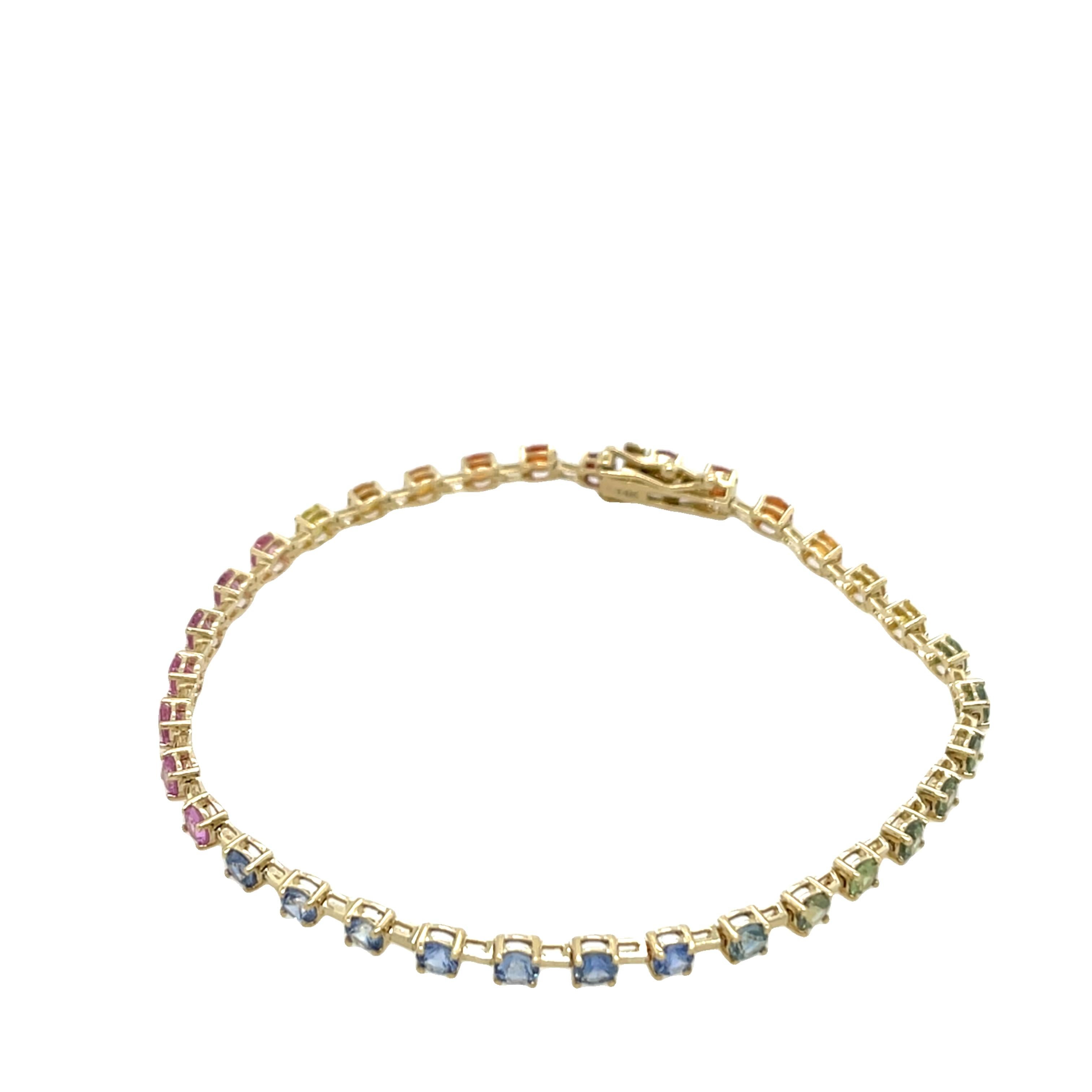 Taglio rotondo Bracciale arcobaleno in oro giallo 14ct con zaffiri naturali da 3,0ct in vendita