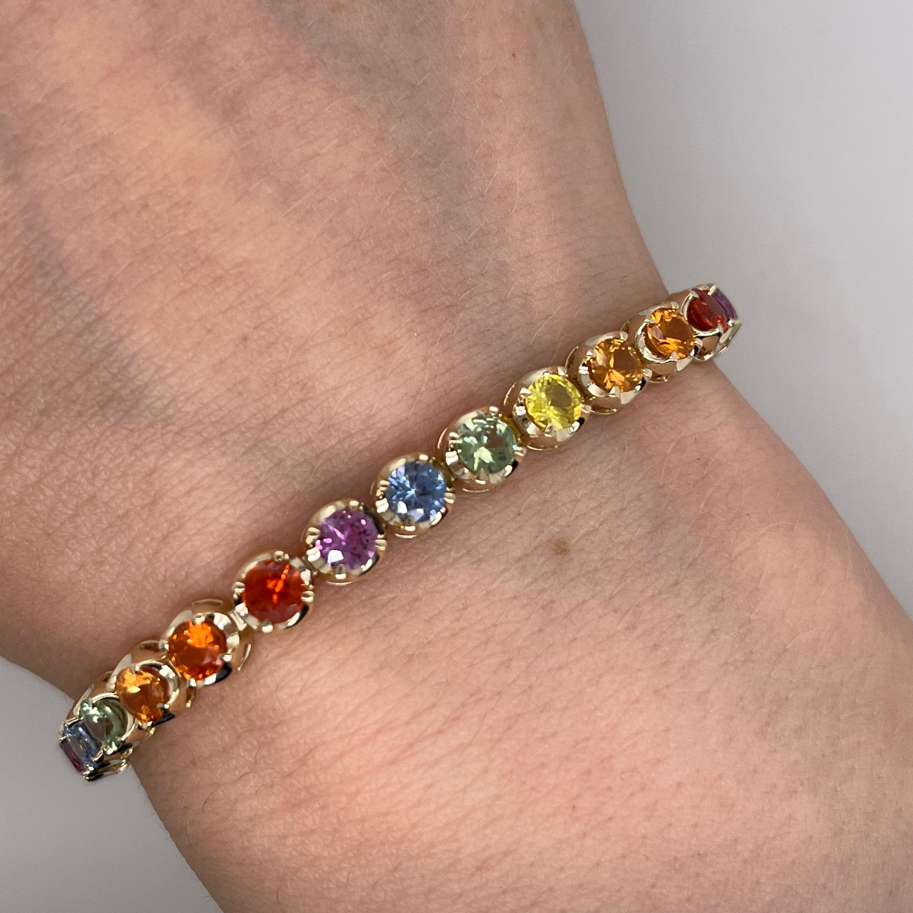 Bracelet arc-en-ciel en or jaune 14 carats avec saphirs naturels de 8,0 carats en vente 1