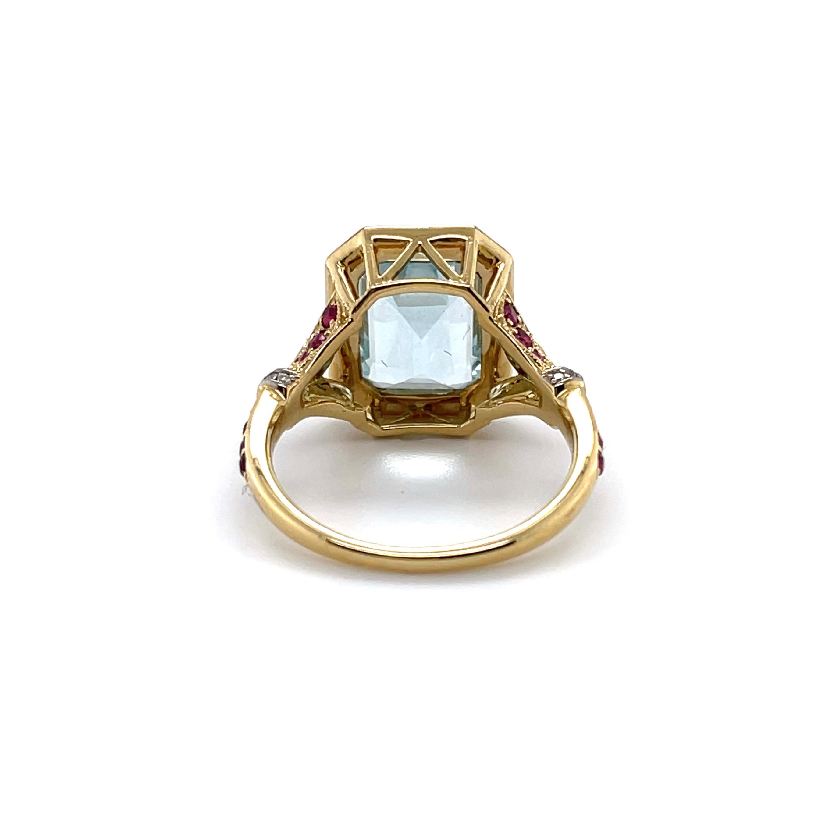 En vente :  Bague en or jaune 14 carats avec aigue-marine, rubis et diamants 4