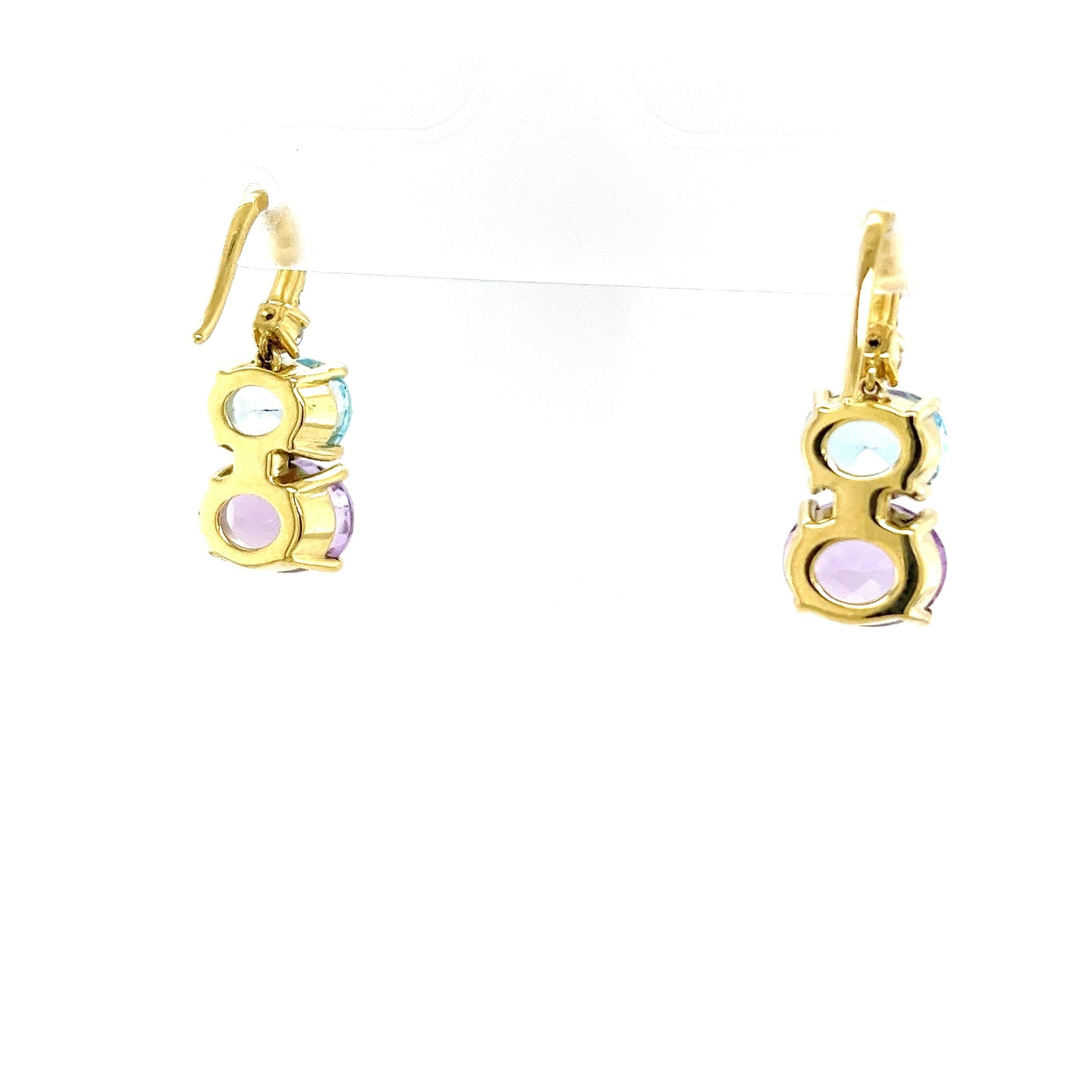 Taglio ovale Orecchini a goccia in oro giallo 14ct con topazio blu, ametista e diamanti in vendita