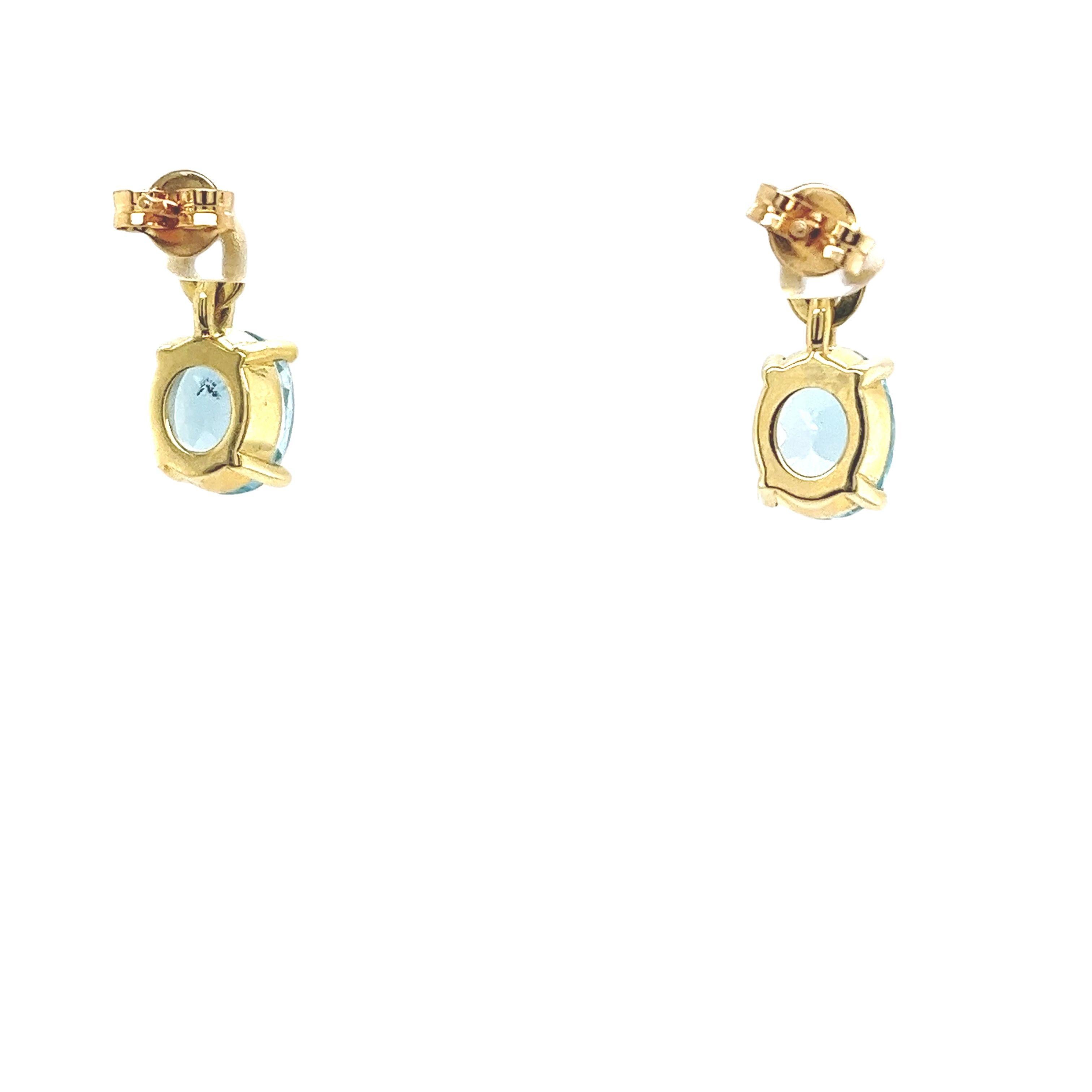 Oval Cut 14ct Yellow Gold Blue Topaz Drop Earrings For Sale