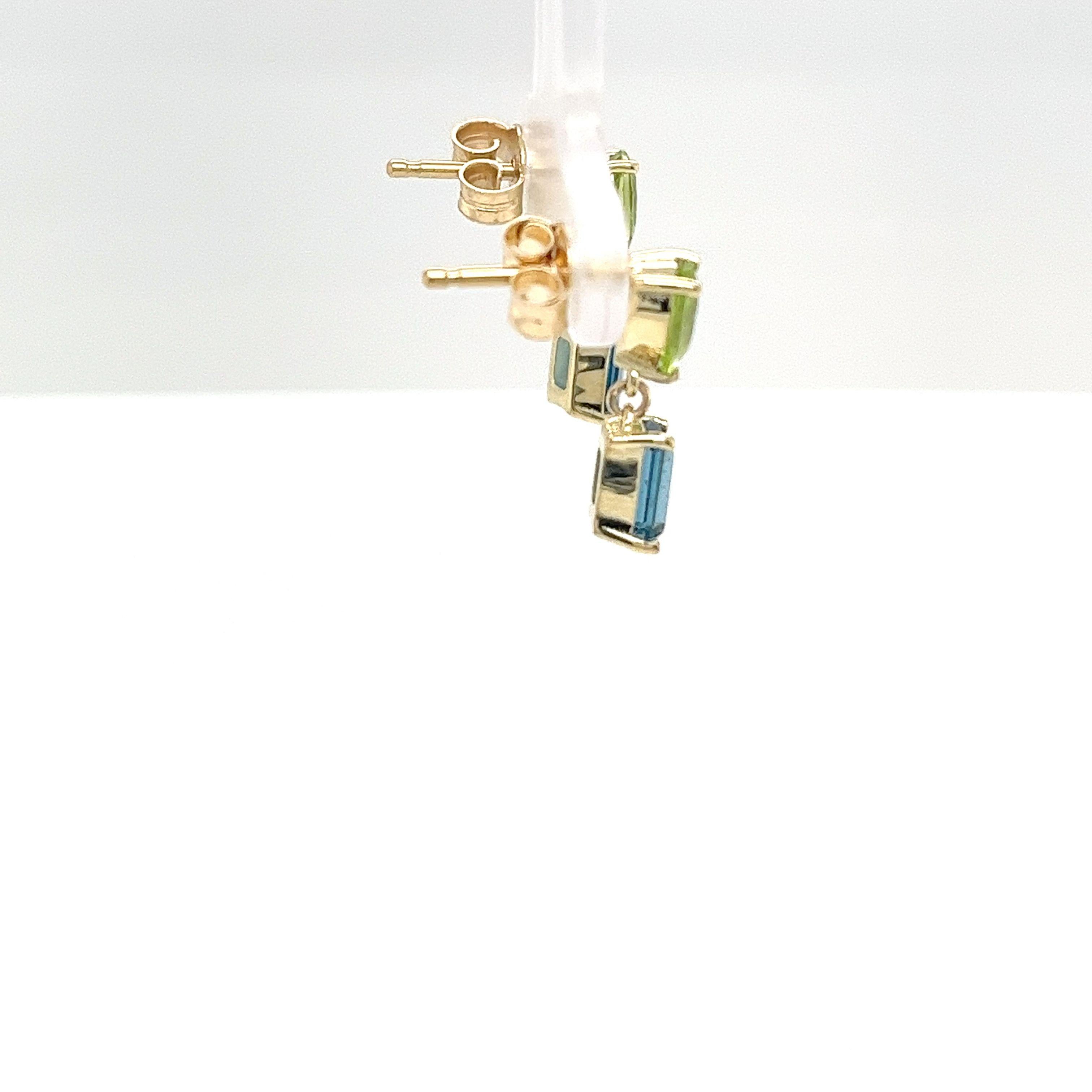 Taglio a goccia Orecchini a goccia in oro giallo 14ct con topazio blu e peridoto in vendita