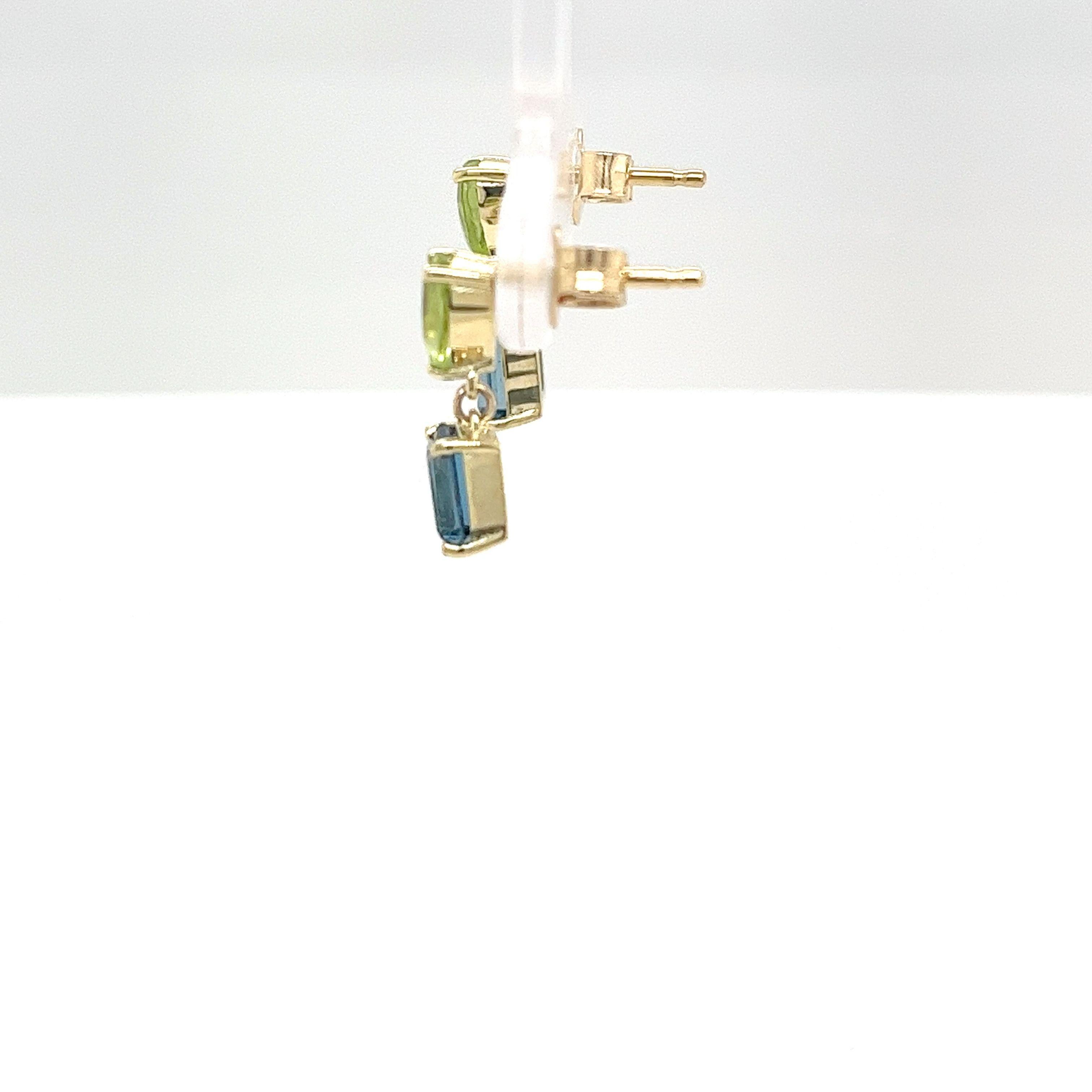 Donna Orecchini a goccia in oro giallo 14ct con topazio blu e peridoto in vendita