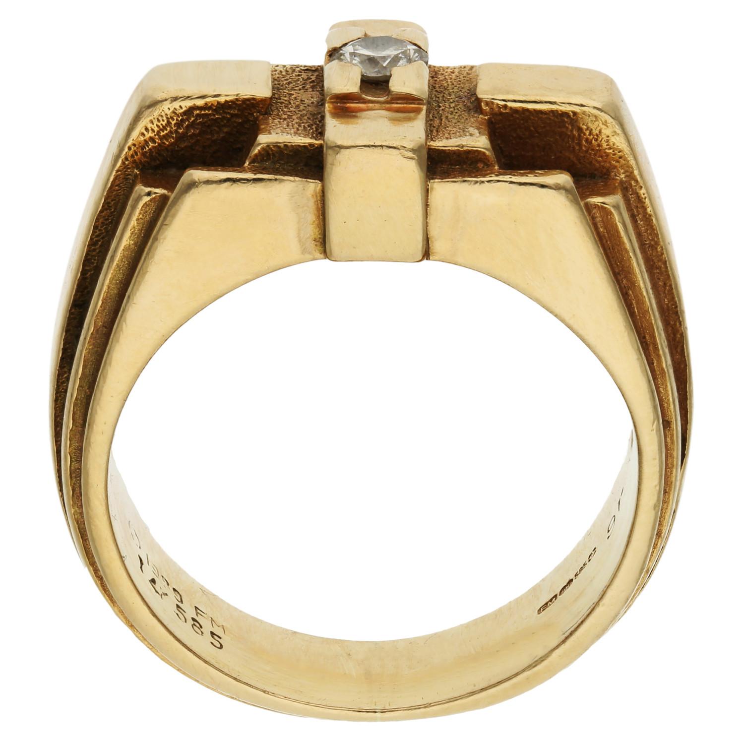 Round Cut 14ct Yellow Gold Chunky Diamond Ring 15.00grams For Sale