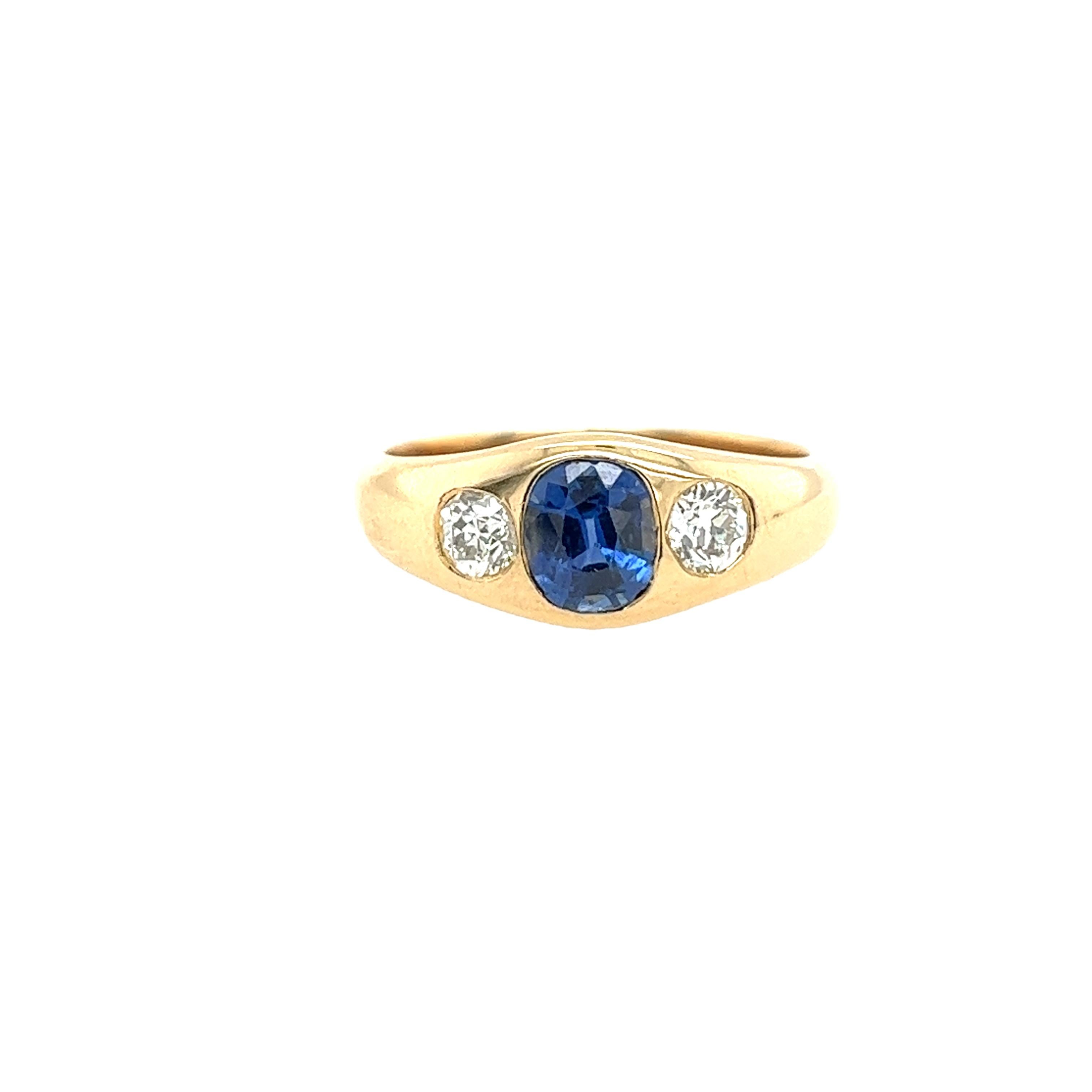 Women's 14ct Yellow Gold Diamond 3-Stone Ring Set With cushion shape sapphire&2 diamonds