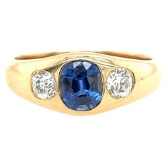 14ct Yellow Gold Diamond 3-Stone Ring Set With cushion shape sapphire&2 diamonds