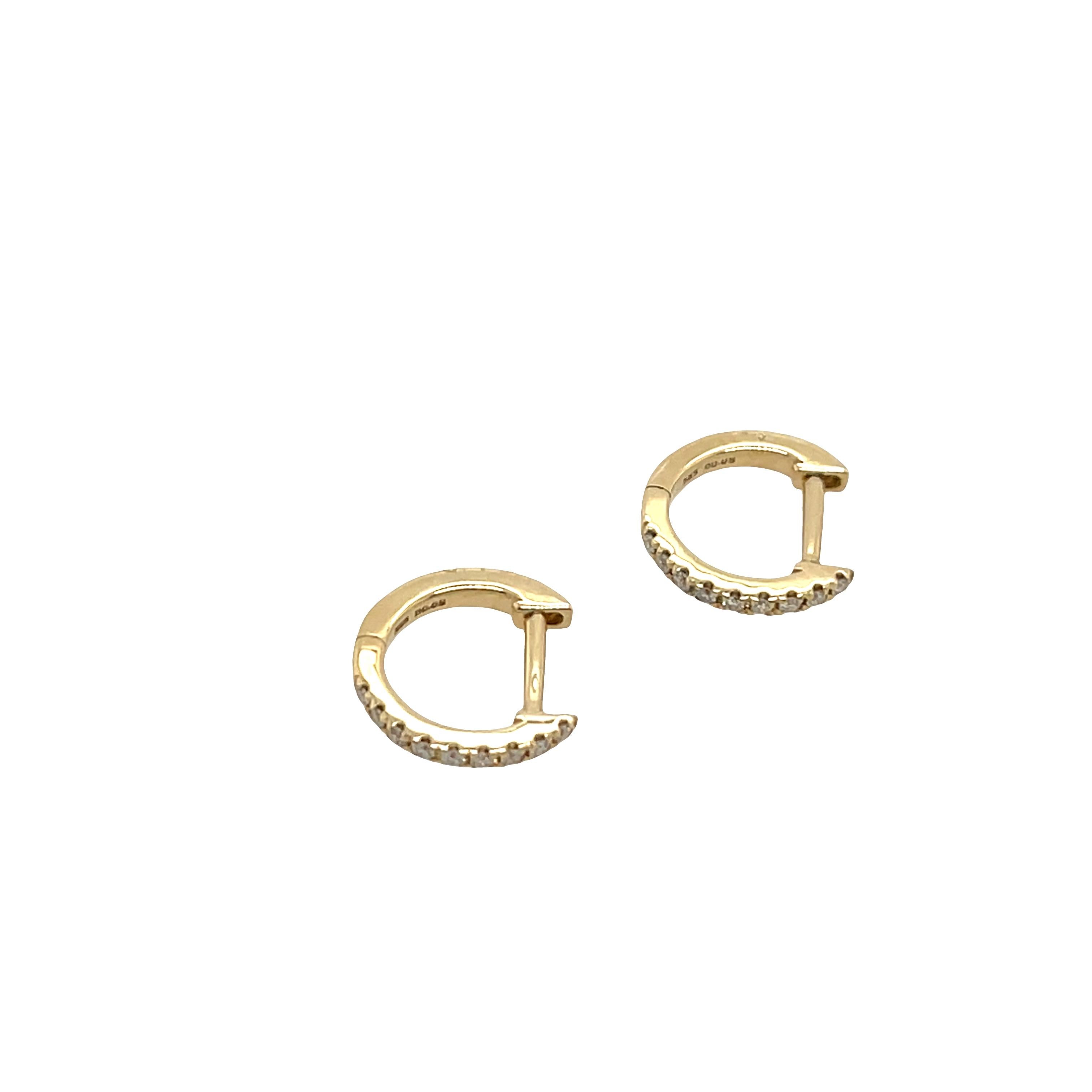 Taille ronde Boucles d'oreilles en or jaune 14ct, serties de 0.08ct de diamants ronds 9.50mm en vente