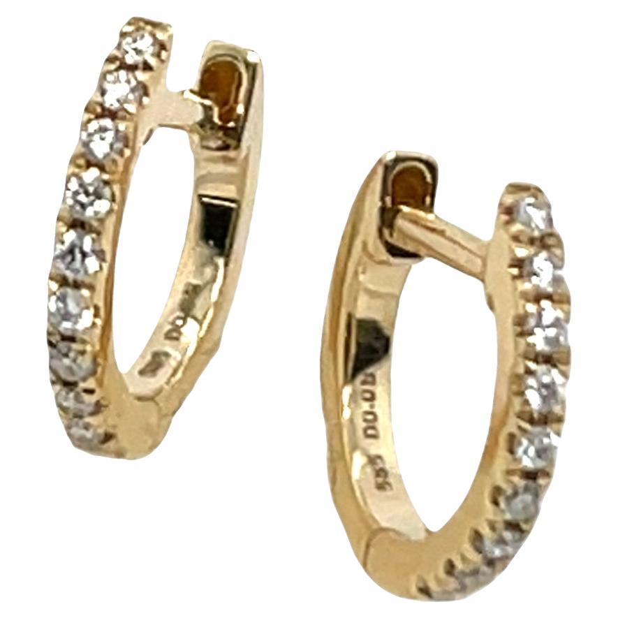 Orecchini a cerchio con diamanti in oro giallo 14ct, con 0,09ct di diamanti rotondi 12mm in vendita
