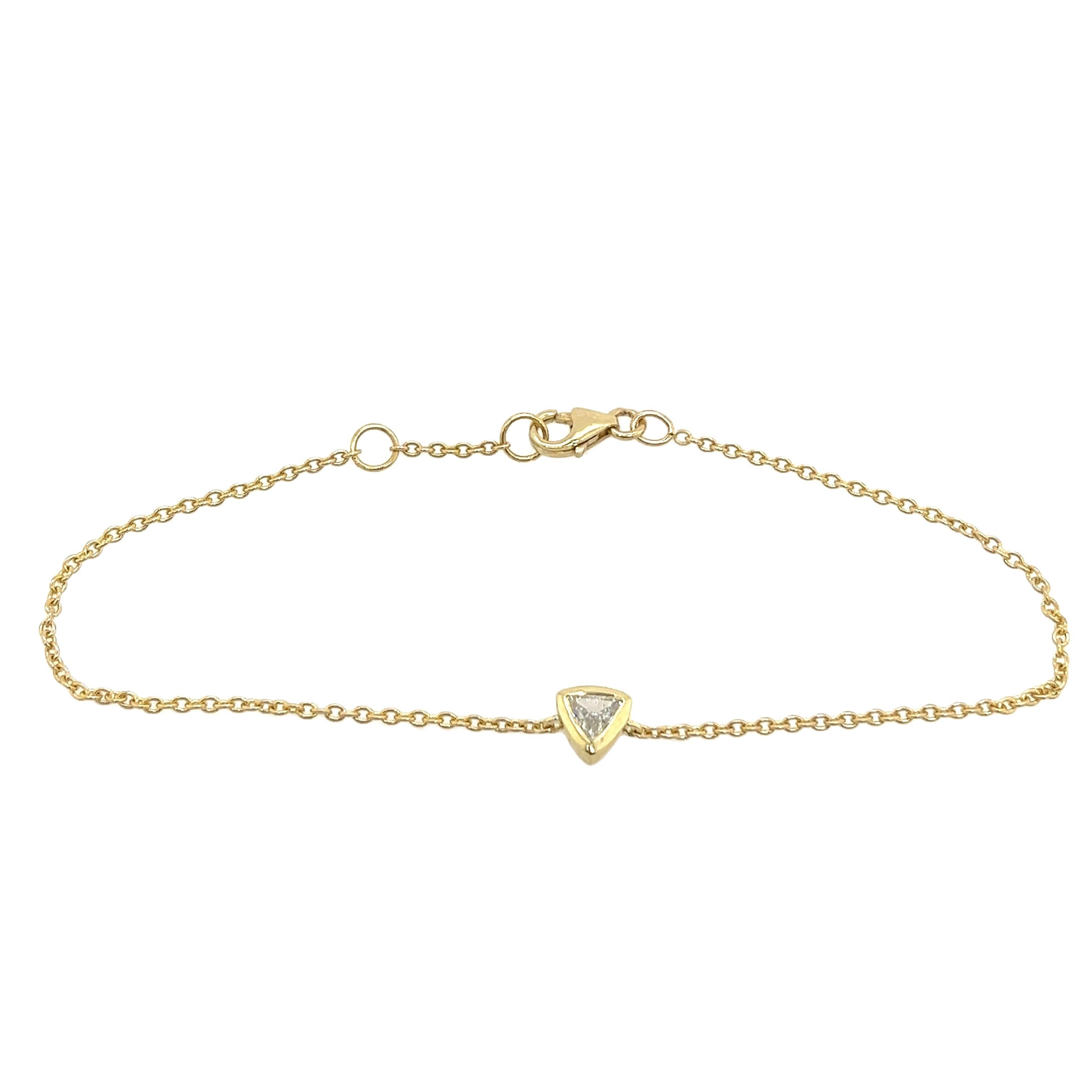 Taille trillion Bracelet en or jaune 14 carats, diamant de forme triangulaire 0,17 carat en vente
