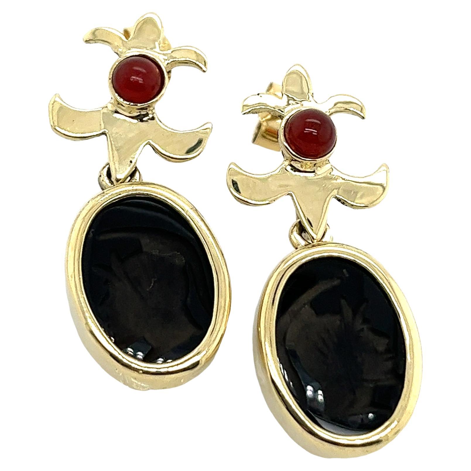 14ct Yellow Gold Drop Earrings Set With 2 Hematite Carved Onyx & 2 Garnets For Sale