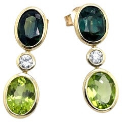 Boucles d'oreilles pendantes en or jaune 14 carats serties de saphir vert, péridots et diamants