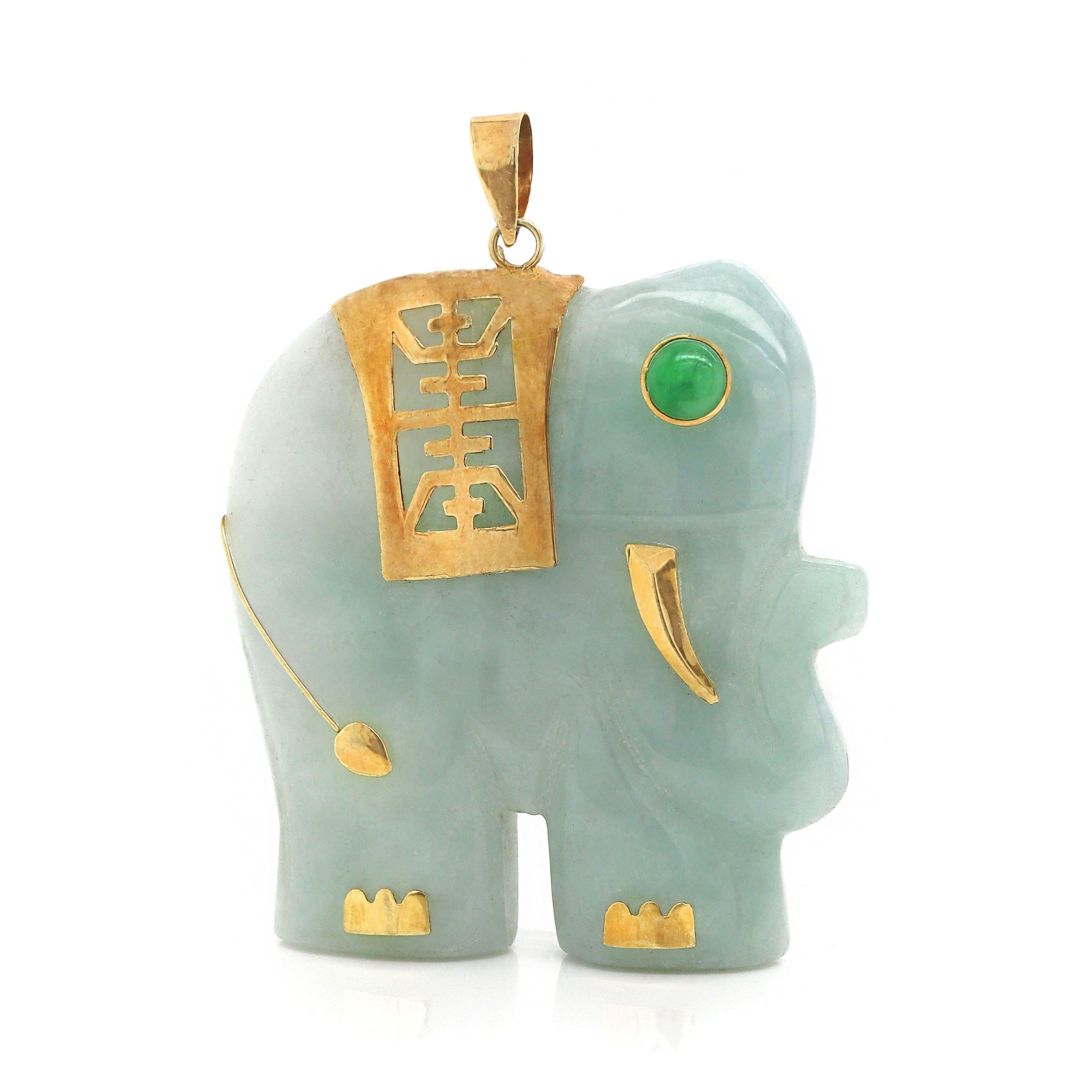 Taille mixte Pendentif en or jaune 14 carats représentant une figure d'éléphant en jadeite en vente