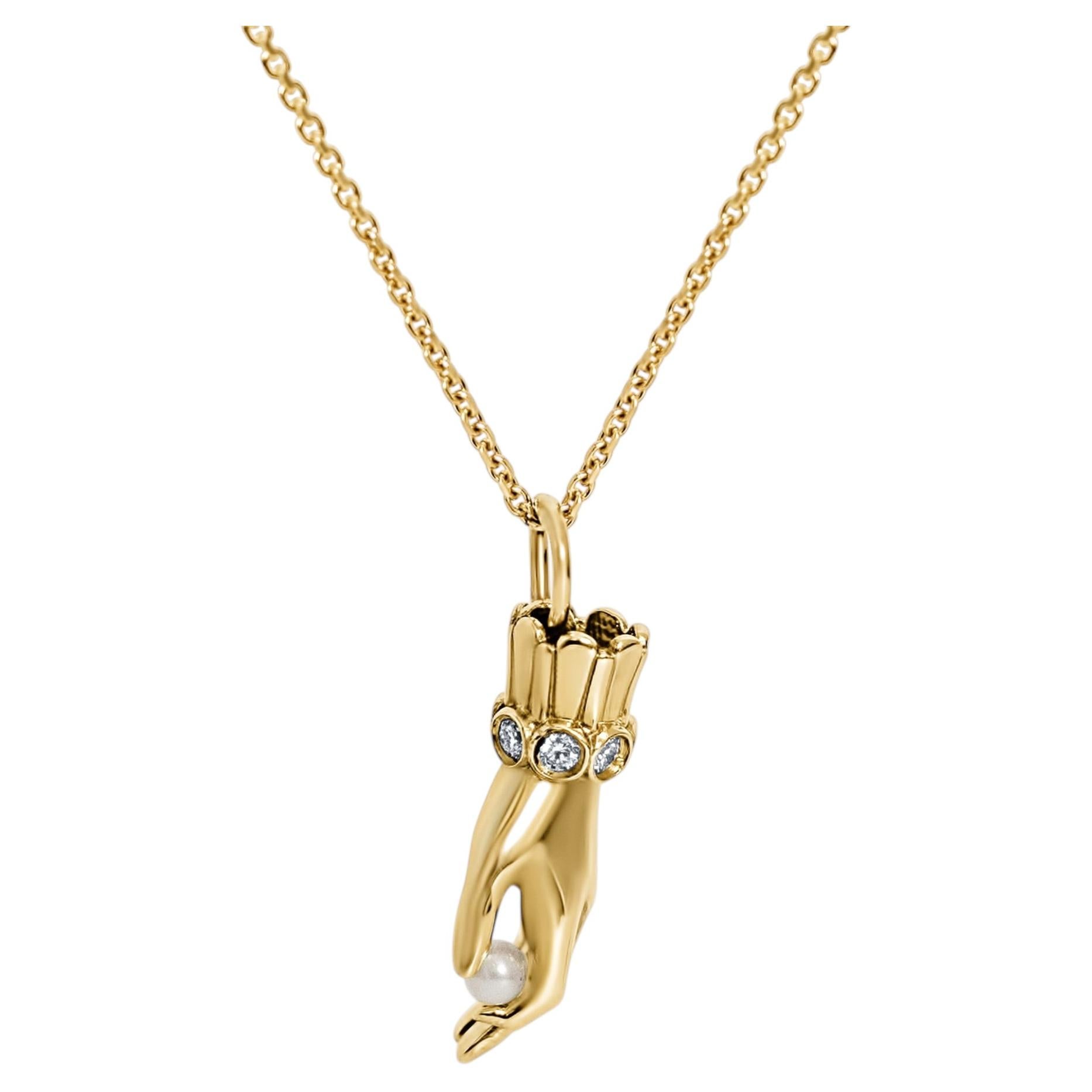 14ct Yellow Gold Hand Diamond Pearl Pendant Necklace For Sale