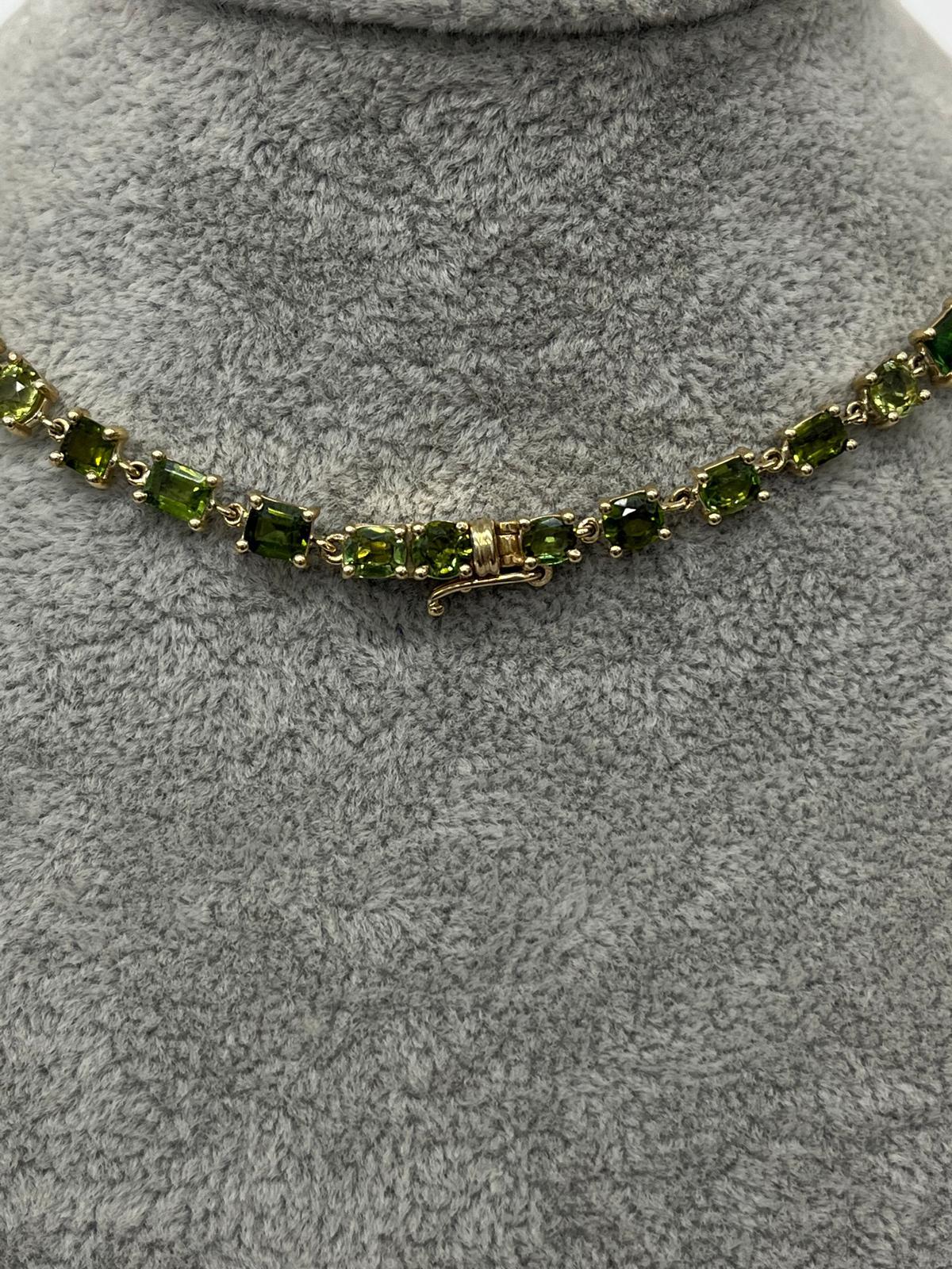 Collar de turmalina multipiedra de oro amarillo de 14 ct, 31,50 ct en venta 3