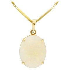 14ct Yellow Gold Opal Pendant & 18ct Gold Chain