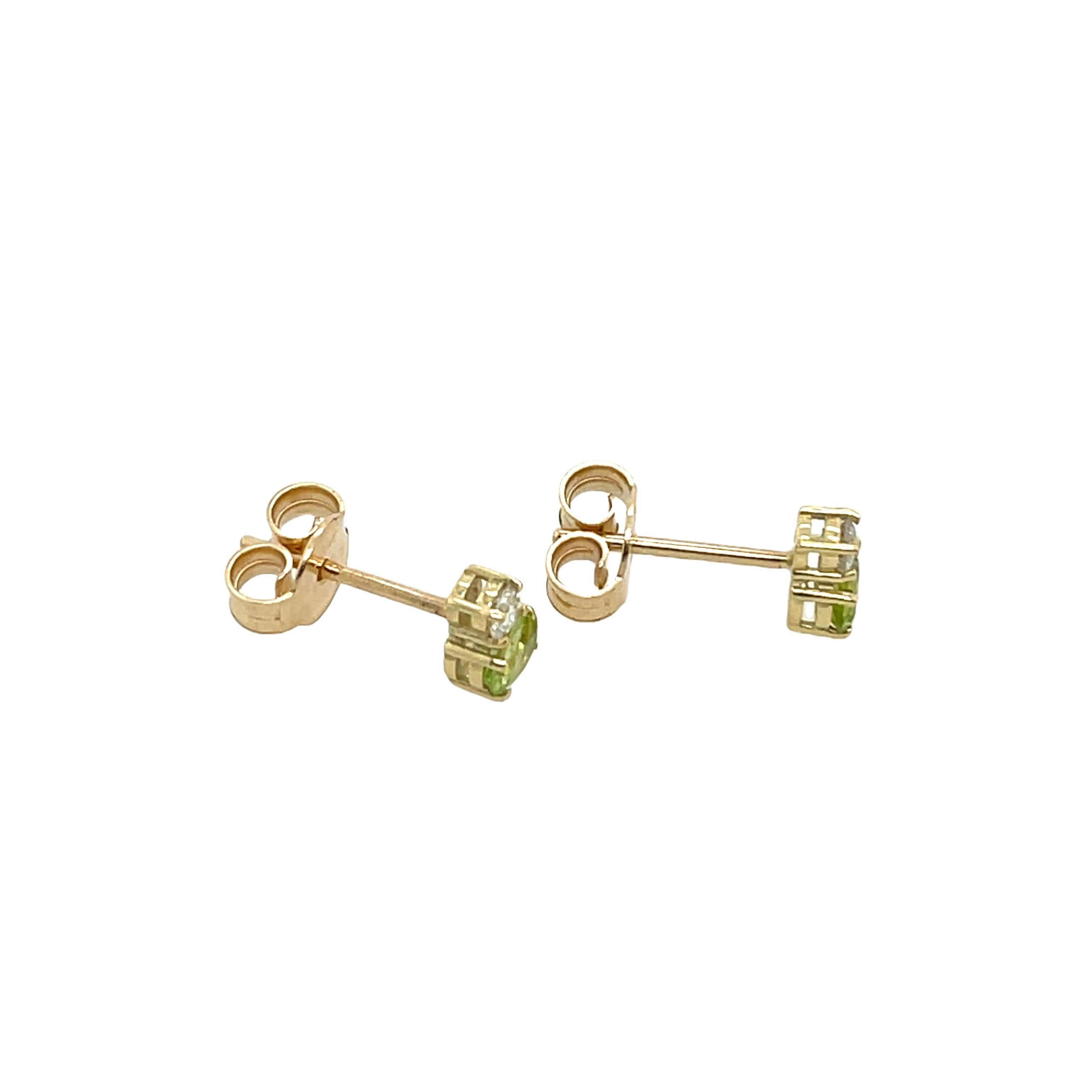 14ct Yellow Gold Peridot & Diamond Earrings In New Condition For Sale In London, GB