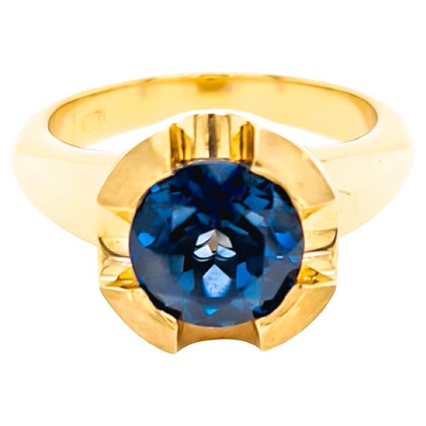 For Sale:  14ct Yellow Gold & Topaz Ring "Globe"