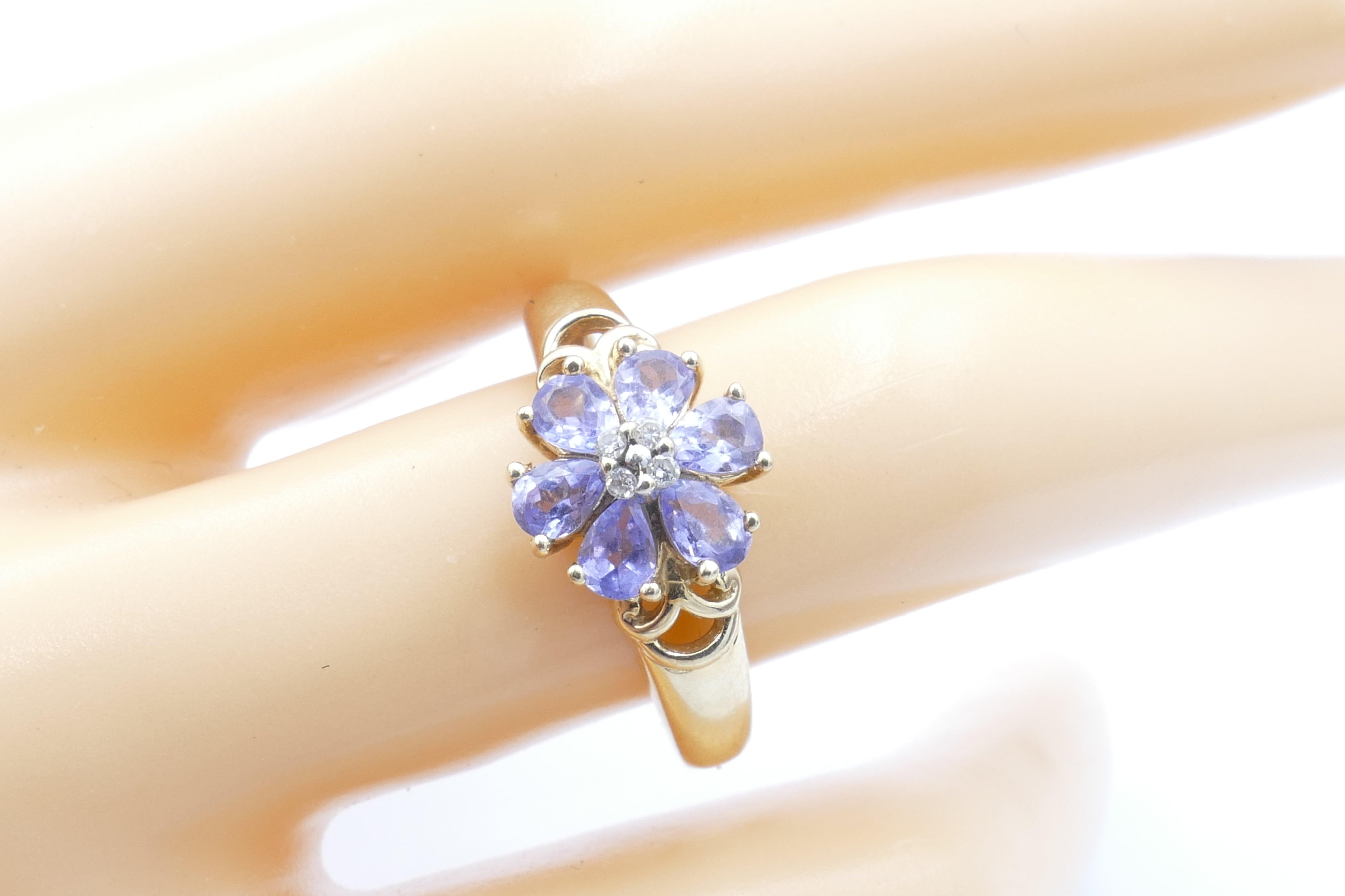 14ct Yellow & White Gold Tanzanite & Diamond 'Flower' Ring In New Condition For Sale In Splitter's Creek, NSW