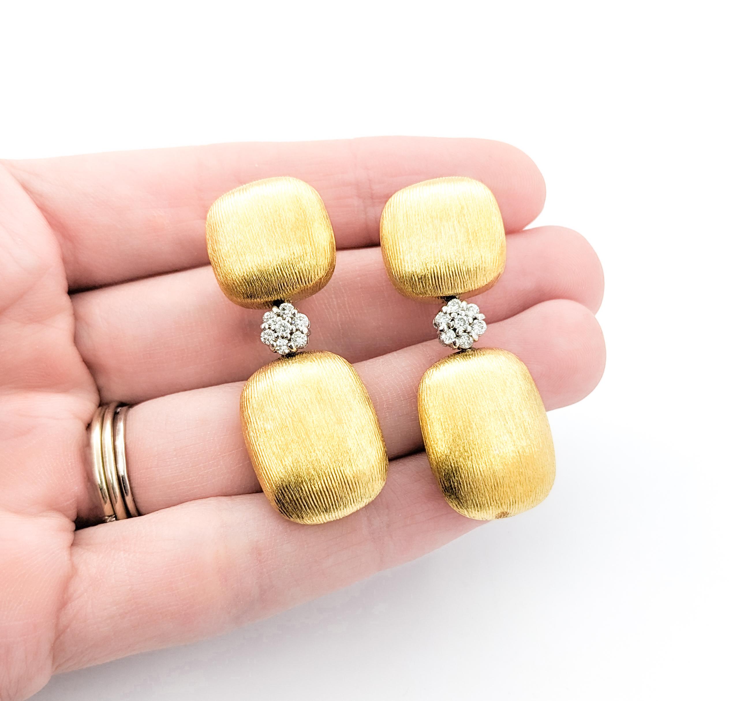 .14ctw Diamond Dangle Earrings In Yellow Gold For Sale 3