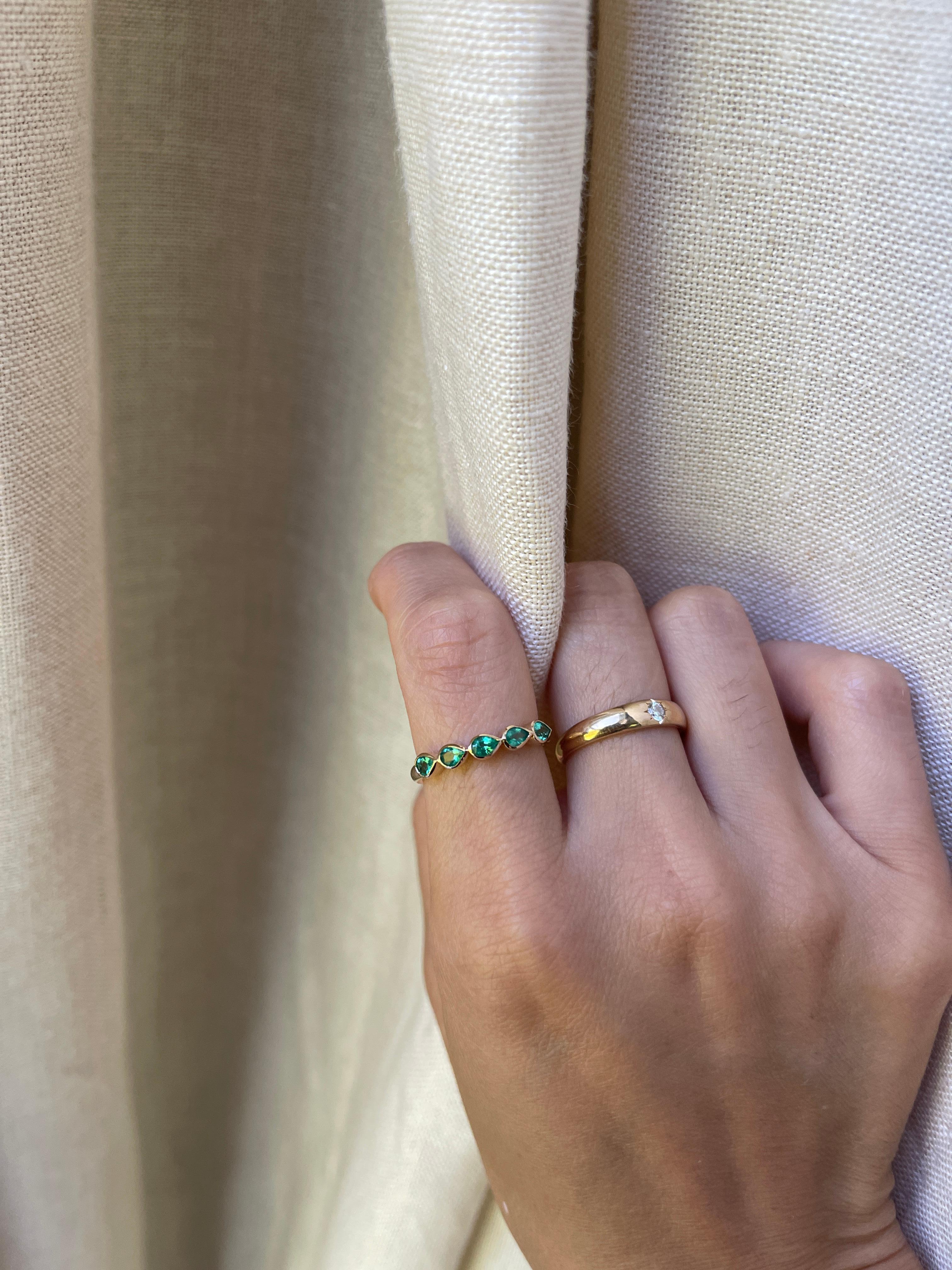 Contemporary 14K 0.5 CTW Emerald Ring, Oval Emerald Ring For Sale