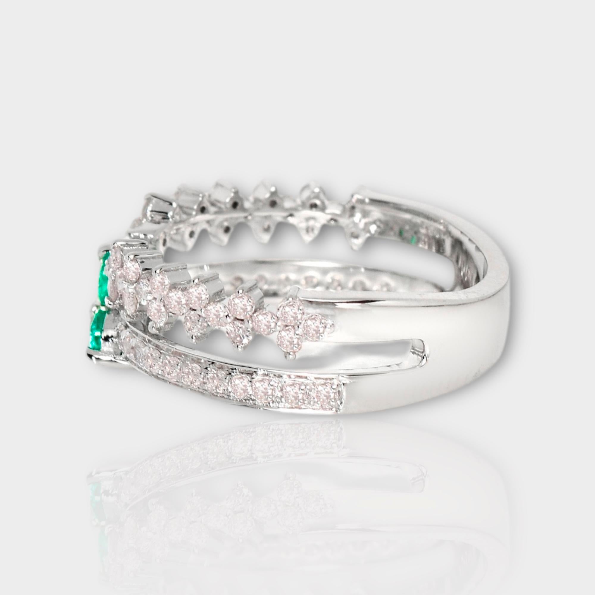 IGI 14K 0.55 ct Natural Pink Diamonds&Emerald Vintage Engagement Ring In New Condition For Sale In Kaohsiung City, TW