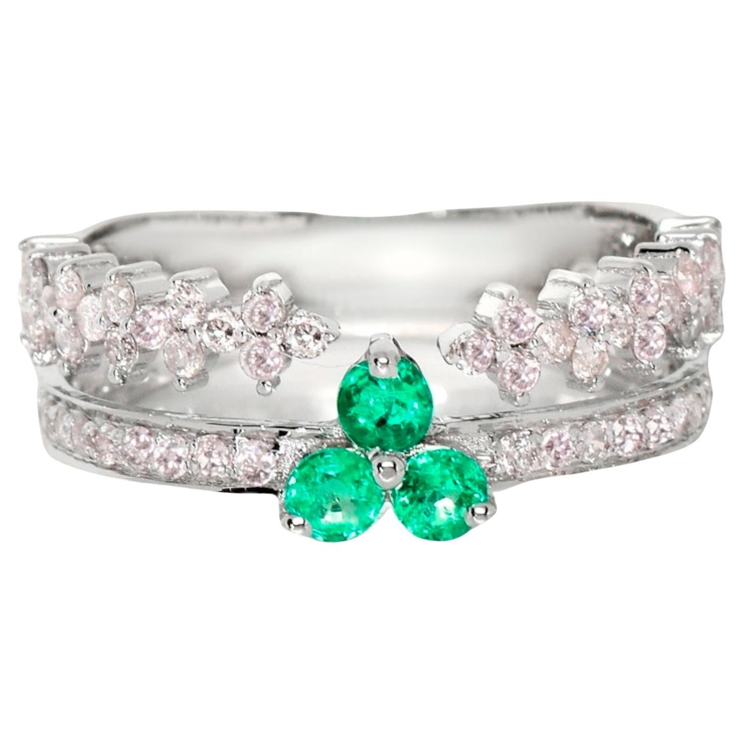 14K 0.58 ct Natural Pink Diamonds&Emerald Vintage Engagement Ring For Sale