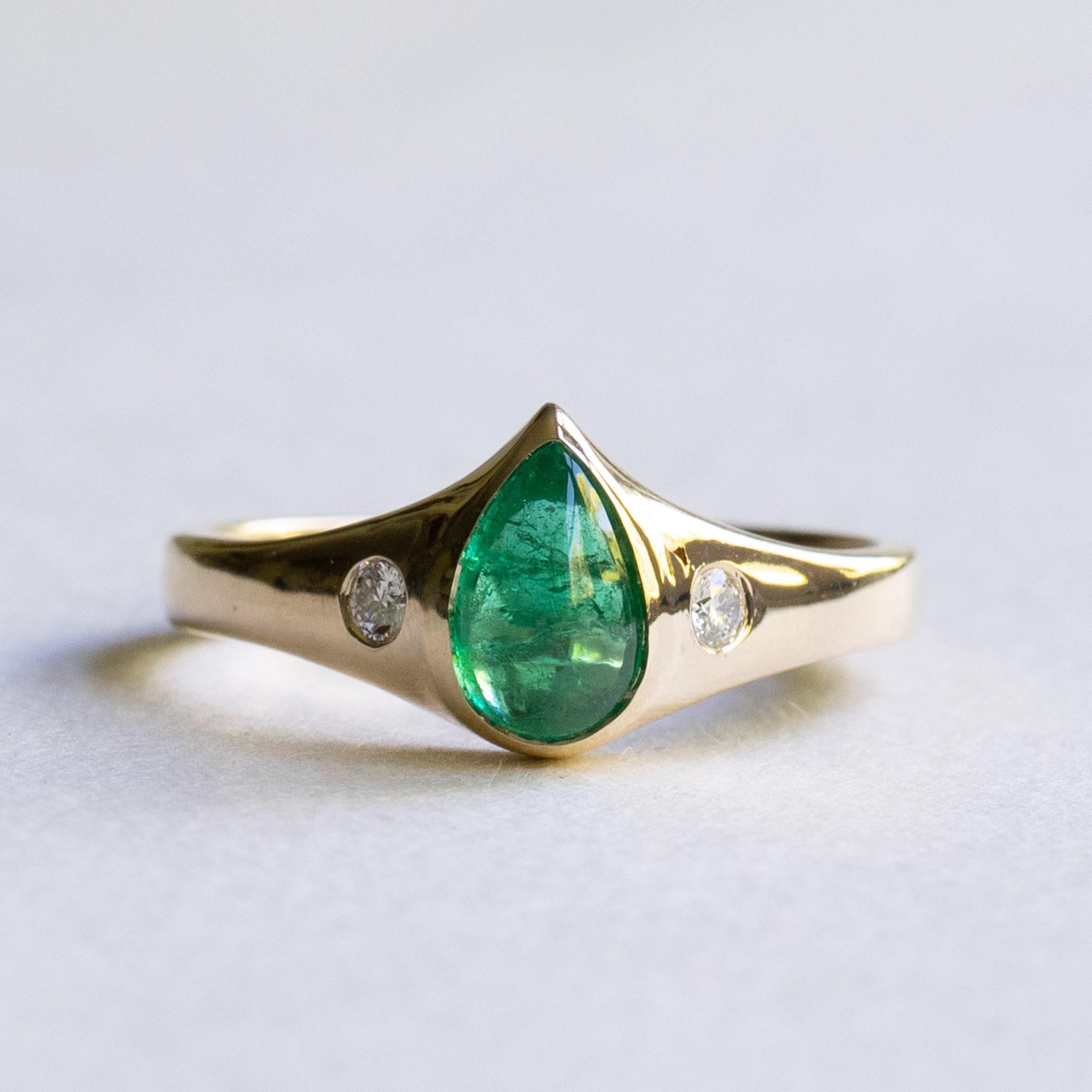 14K 0.85 CT Emerald Pear Ring 1