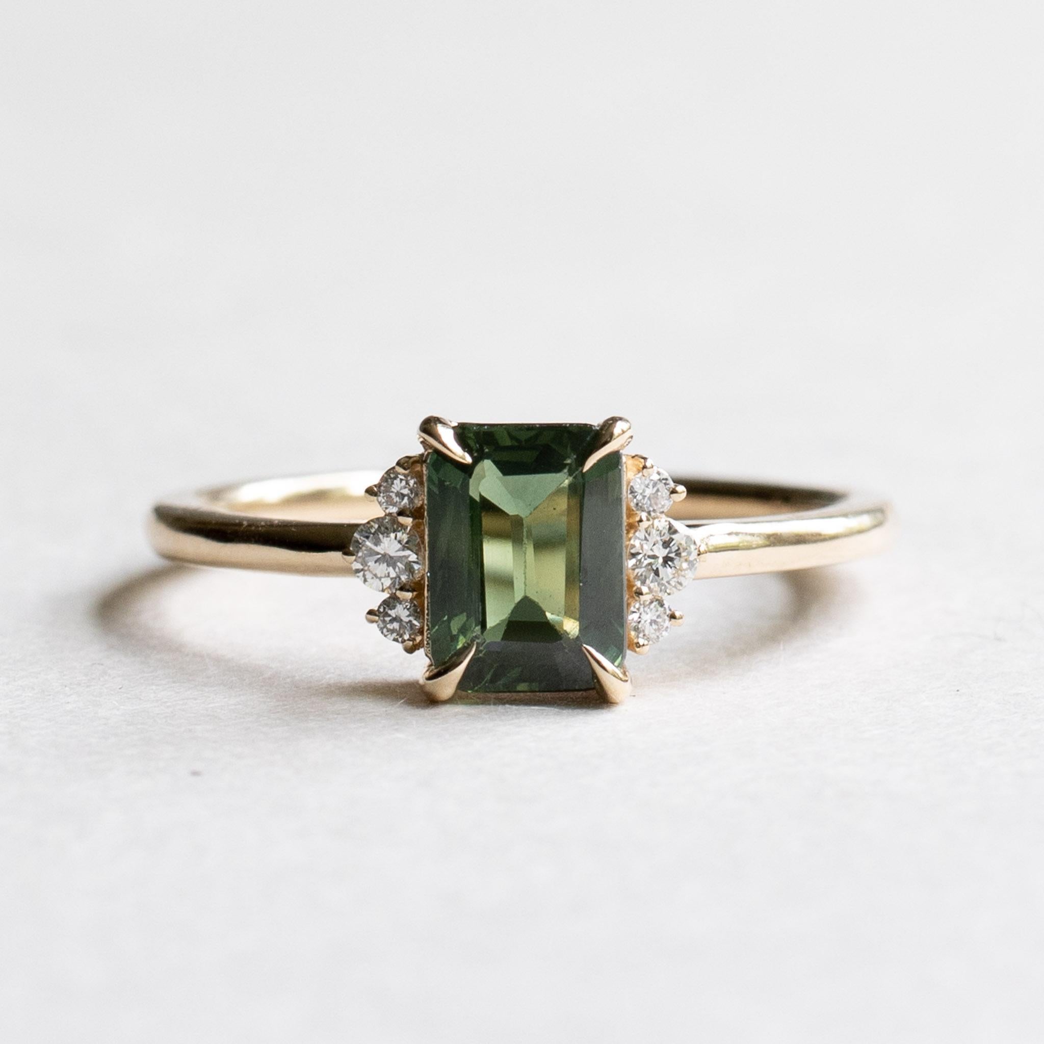 14k 1 Carat Green Sapphire Ring Set For Sale 3