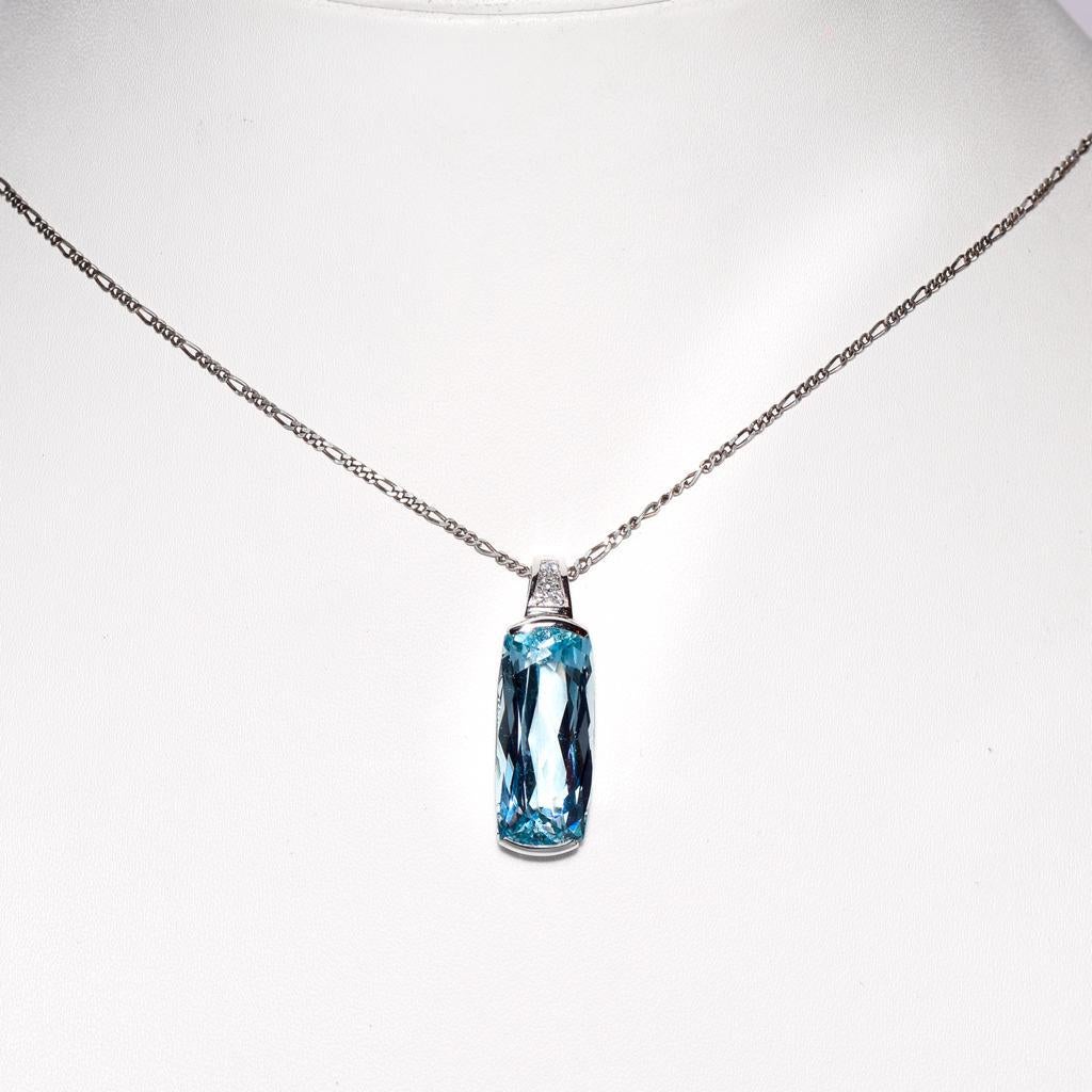 *Sales* IGI 14K 11.57 Ct Santa Maria Aquamarine Art Deco Style Pendant Necklace For Sale 5