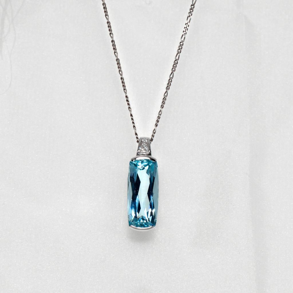 *Sales* IGI 14K 11.57 Ct Santa Maria Aquamarine Art Deco Style Pendant Necklace For Sale 7